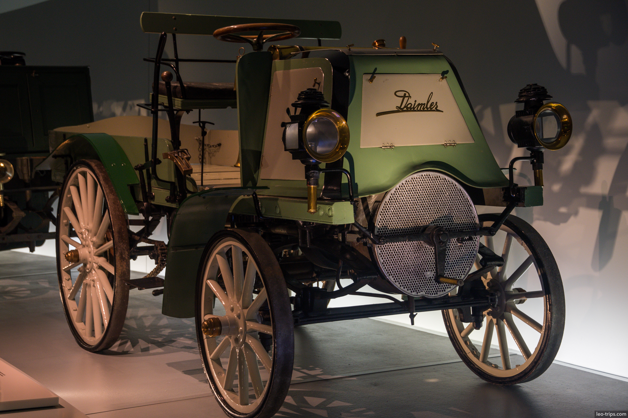 daimler green white 1897 automobile mercedes benz museum