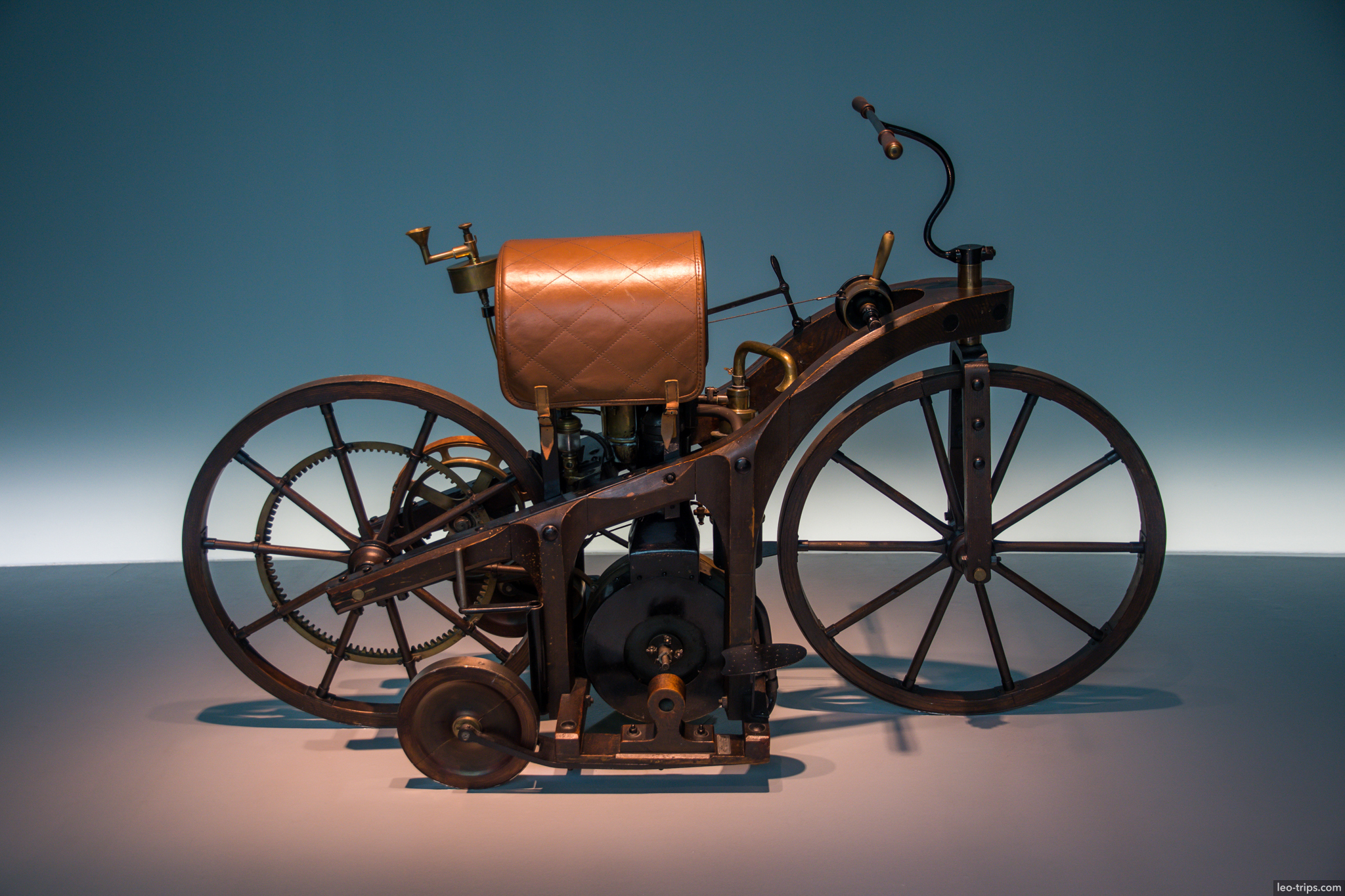 daimler reitwagen 1885 first motorcycle mercedes benz museum