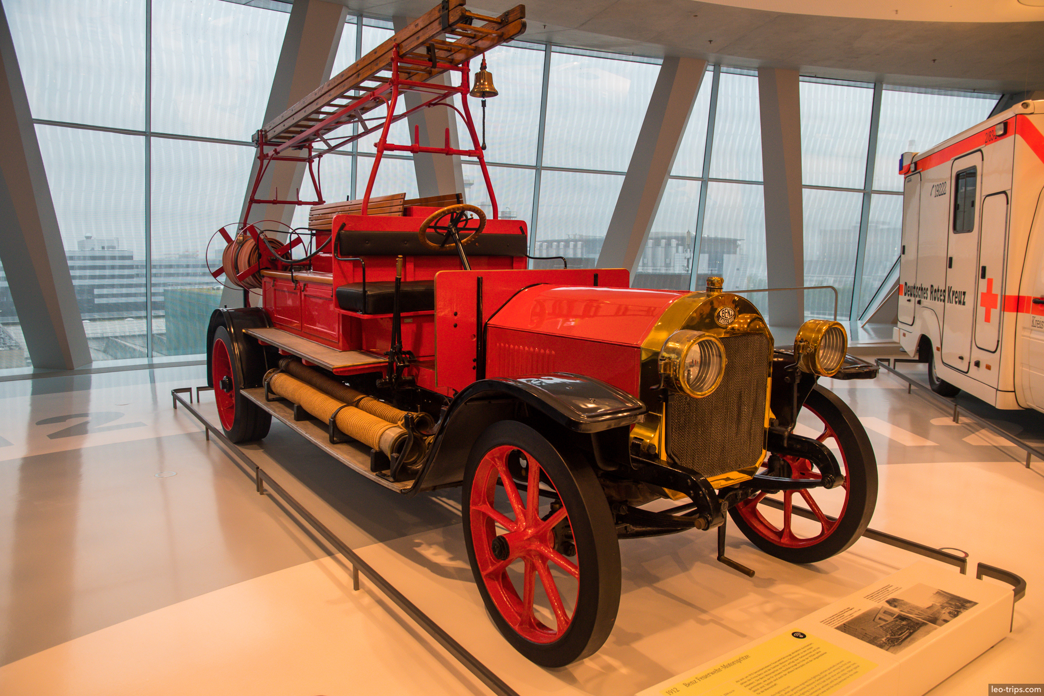 early fire engine 1910 ladder brass lamps mercedes benz museum