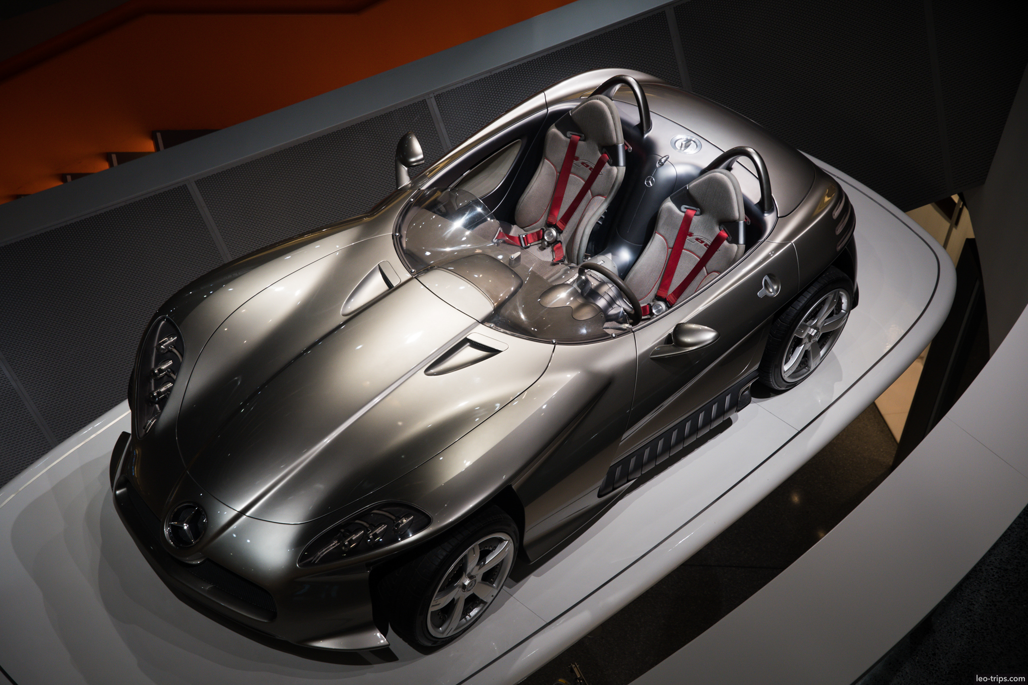 f400 carving concept 2001 silver top view mercedes benz museum