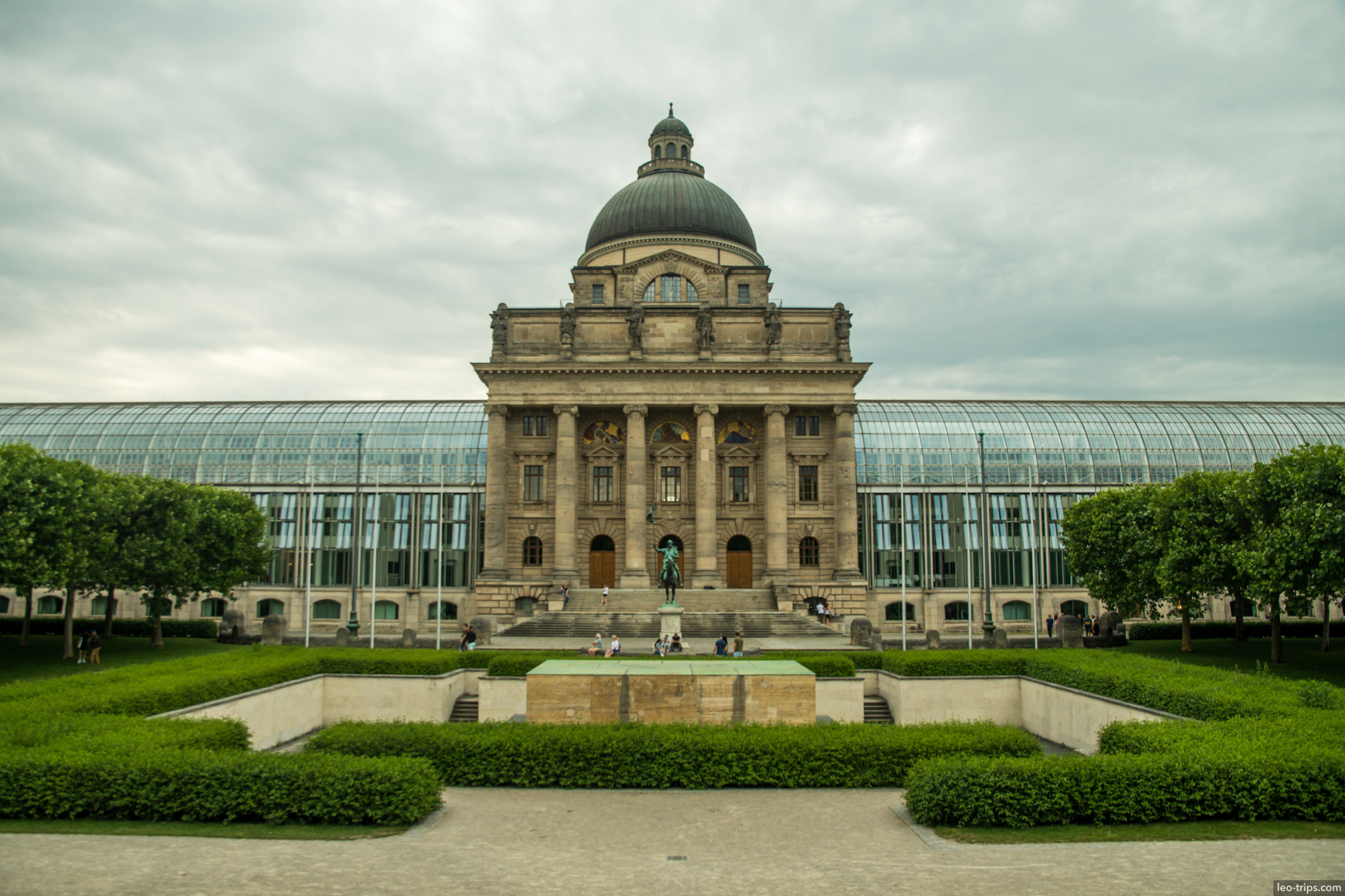 bayerische staatskanzlei glass dome munich munich
