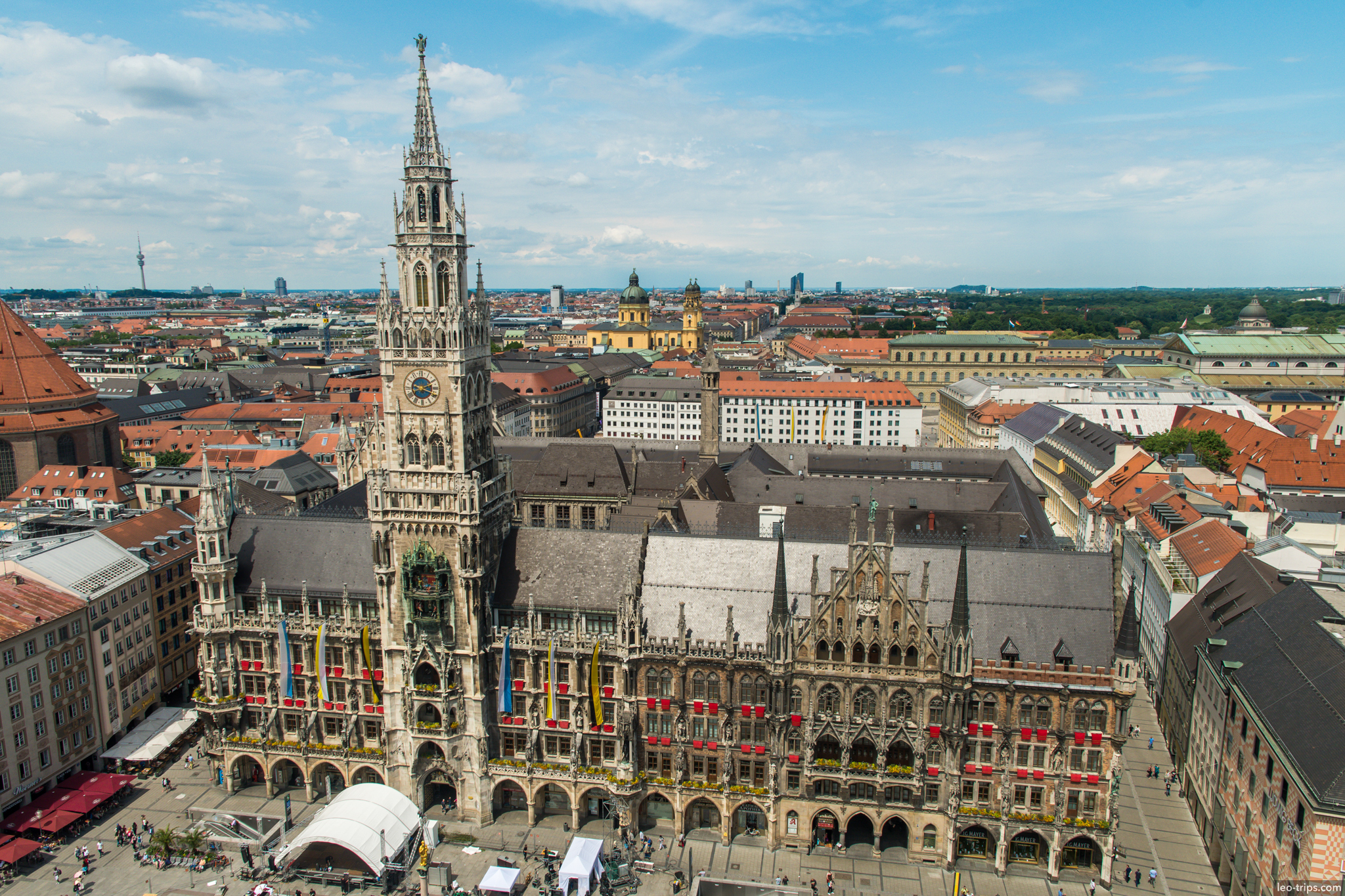 neues rathaus marienplatz aerial view munich