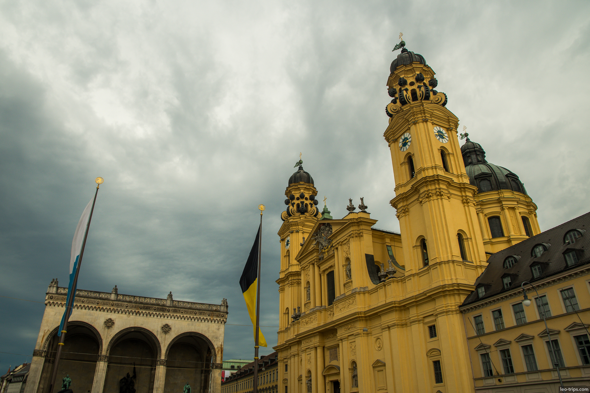 theatinerkirche feldherrnhalle odeonsplatz storm munich