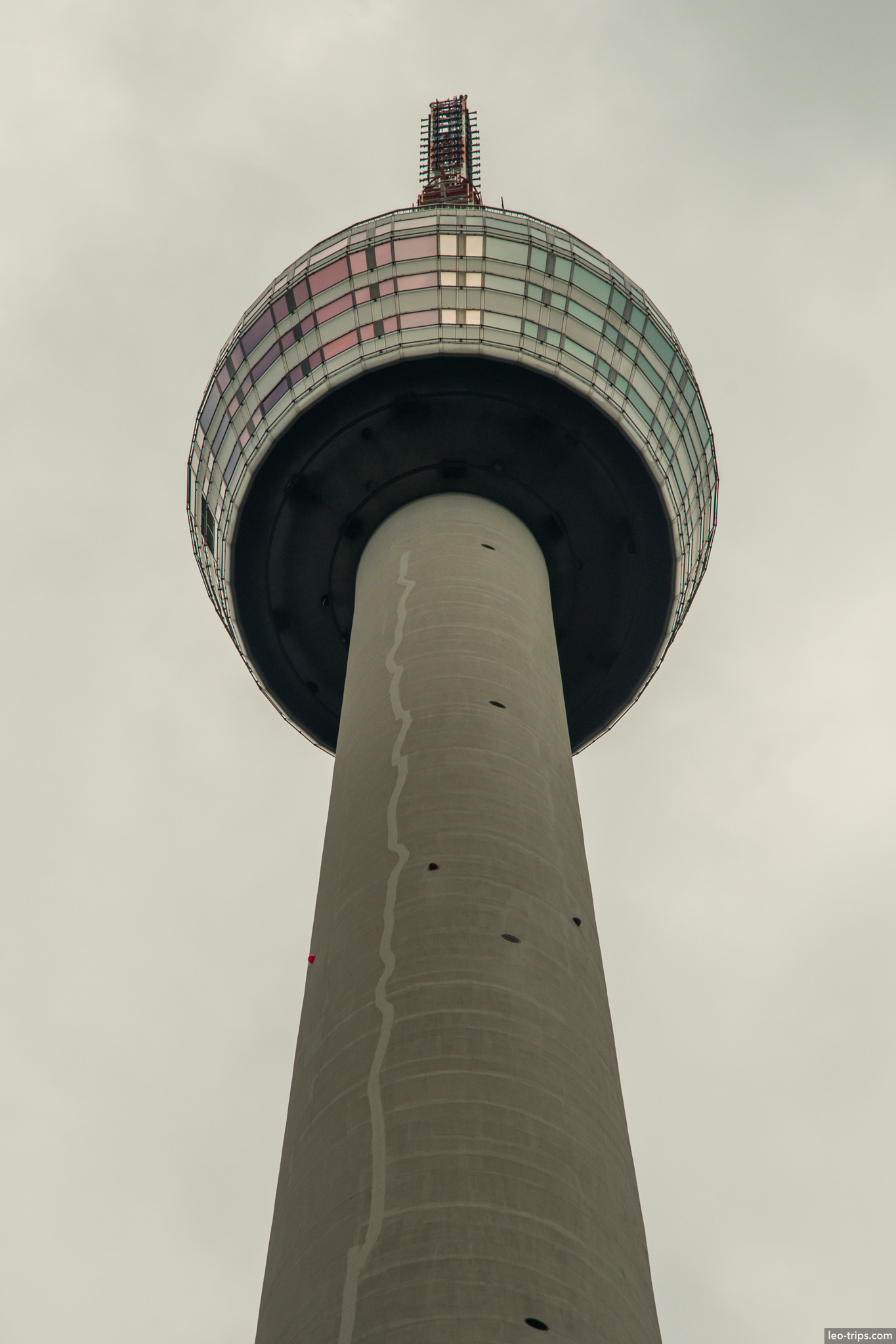 fernsehturm stuttgart tv tower bottom view stuttgart