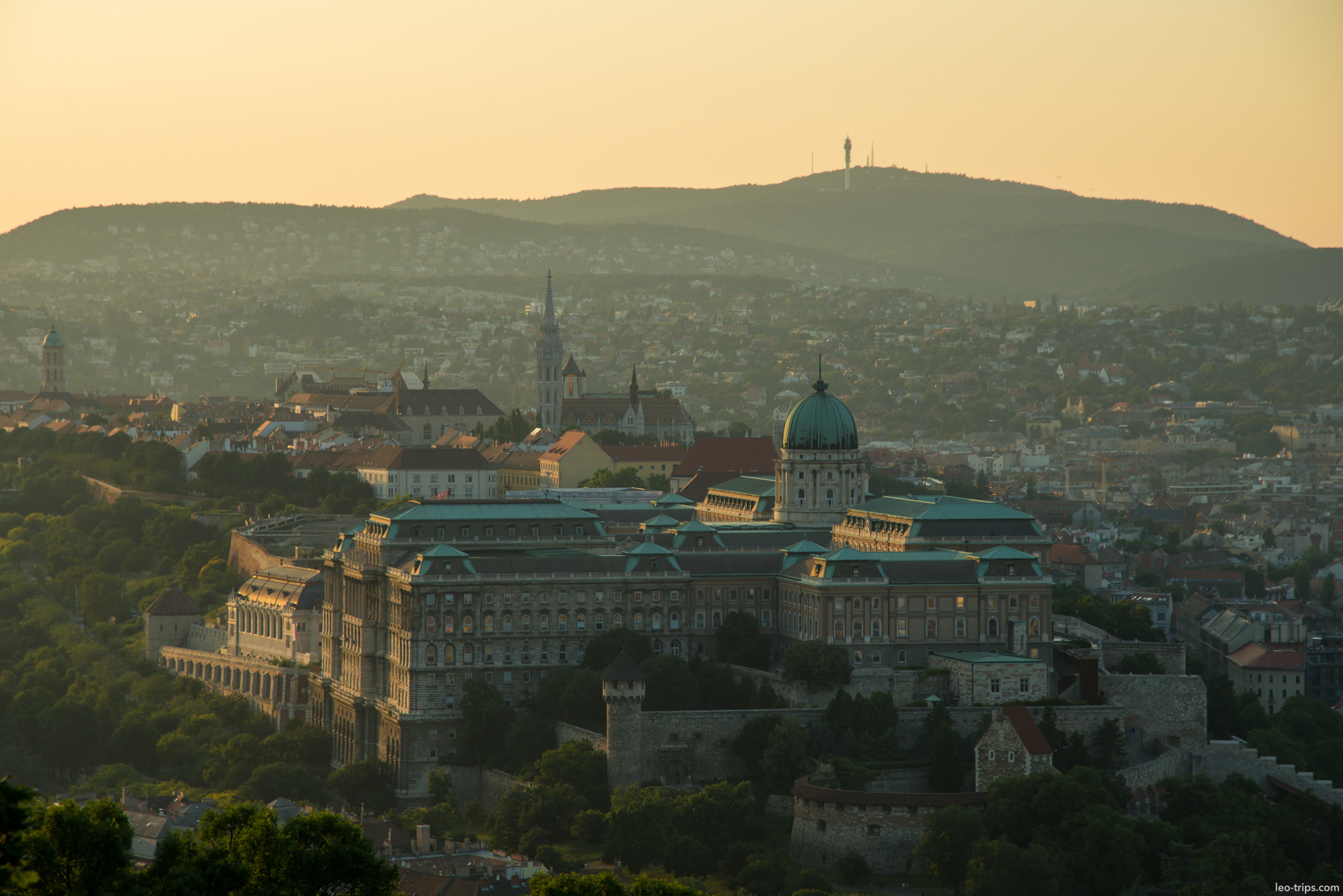 buda castle matthias church sunset gellert hill view budapest
