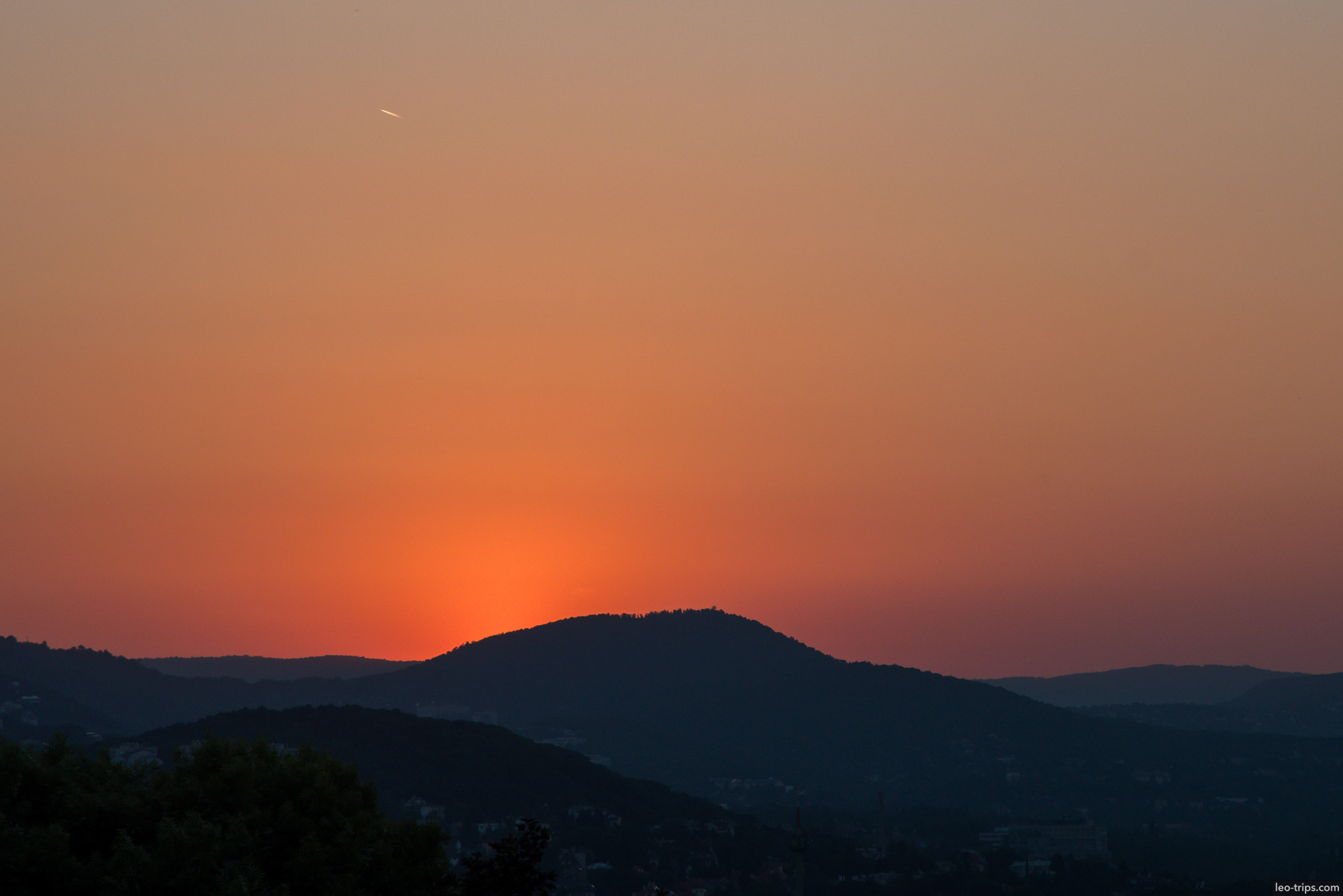 fiery sunset buda hills silhouette gellert budapest