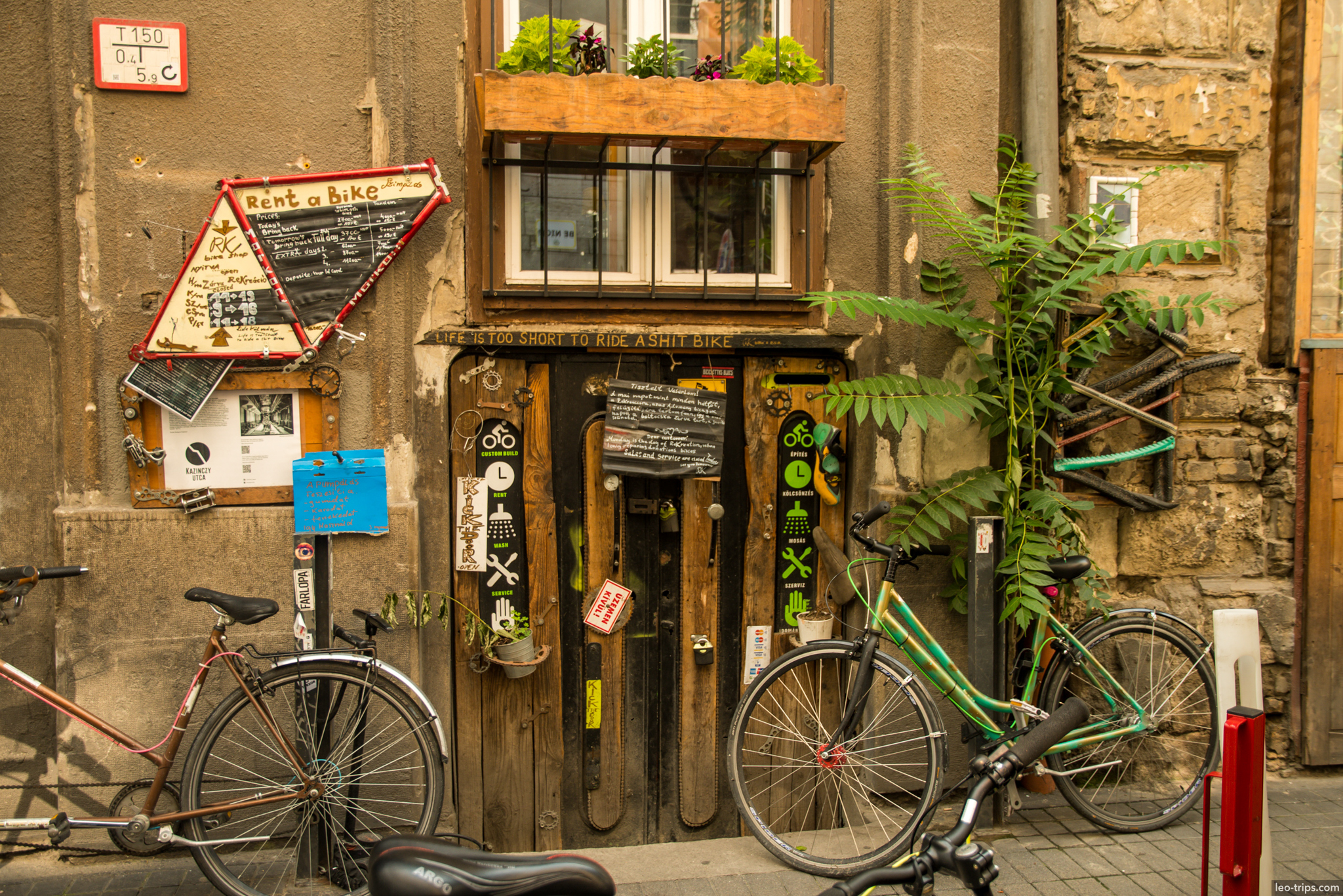 jewish quarter rent a bike shop budapest budapest