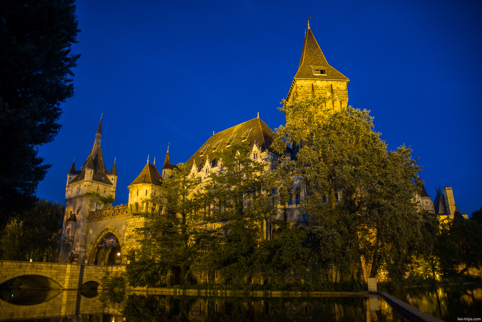 vajdahunyad castle night illumination city park budapest