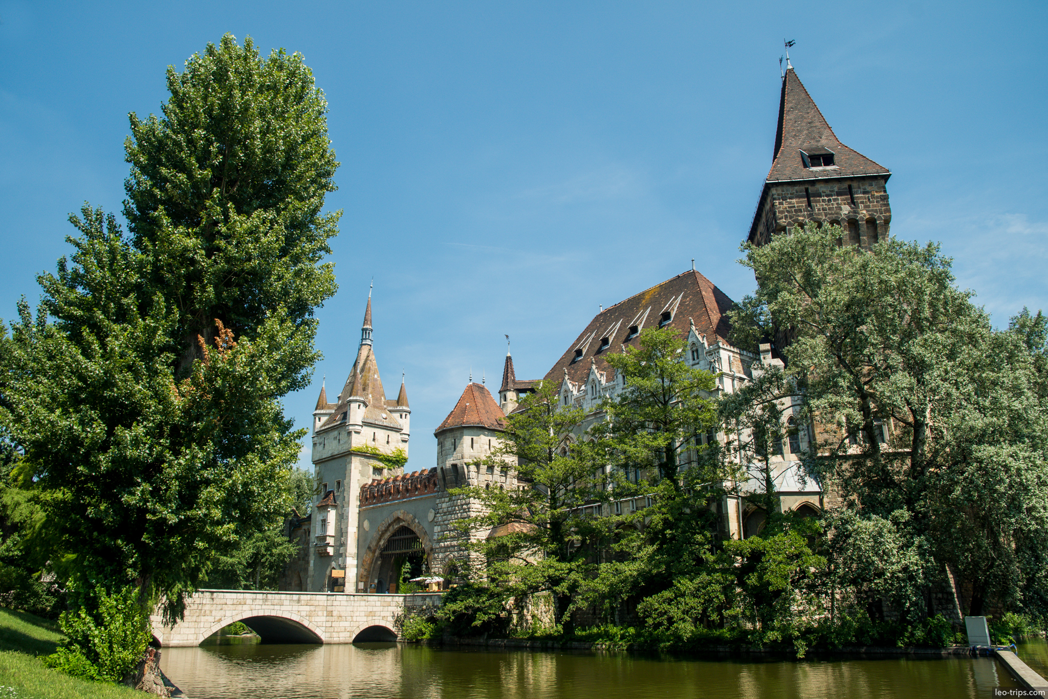 vajdahunyad castle pond bridge city park daylight budapest