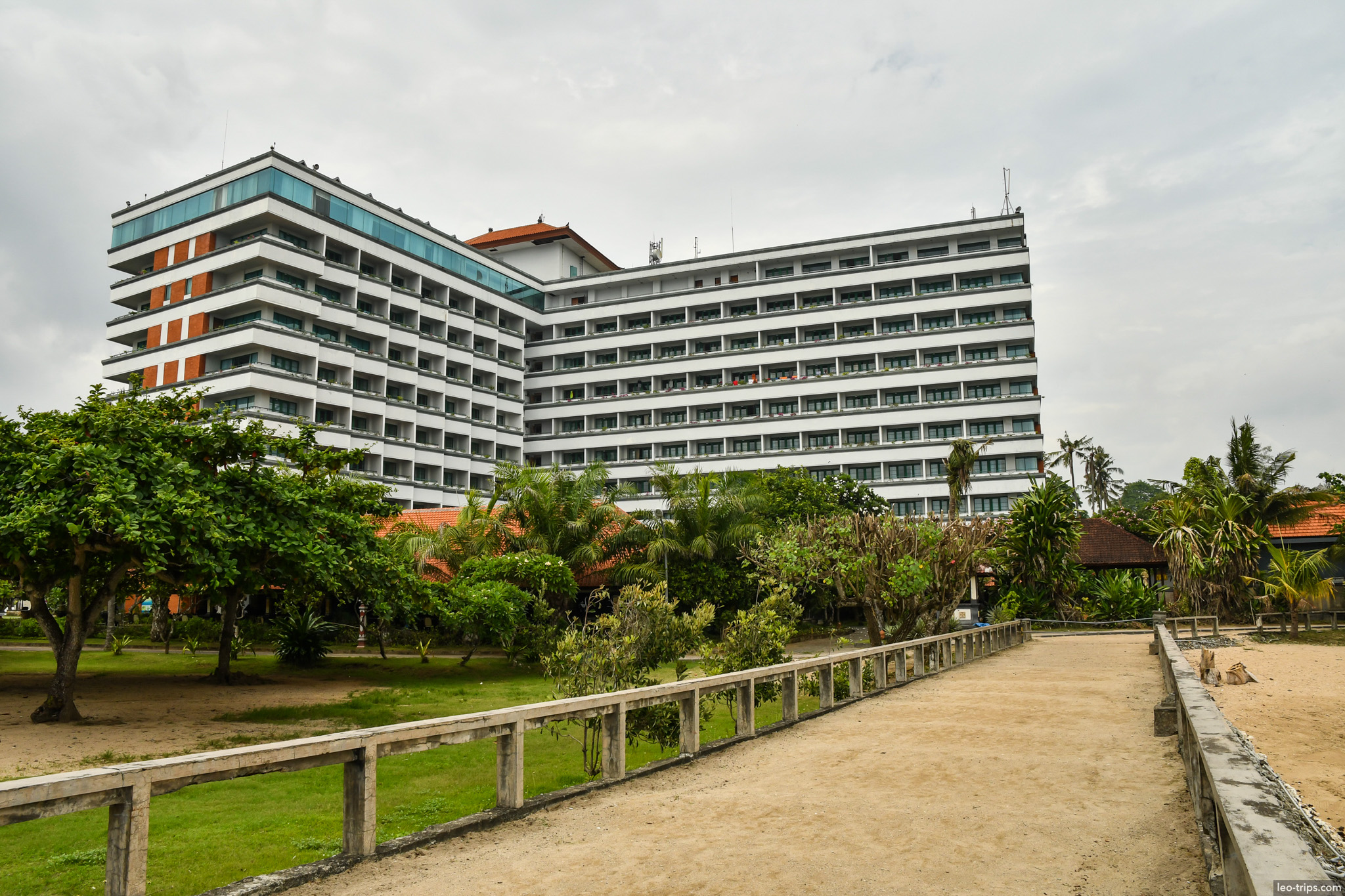 beachfront resort hotel sanur bali