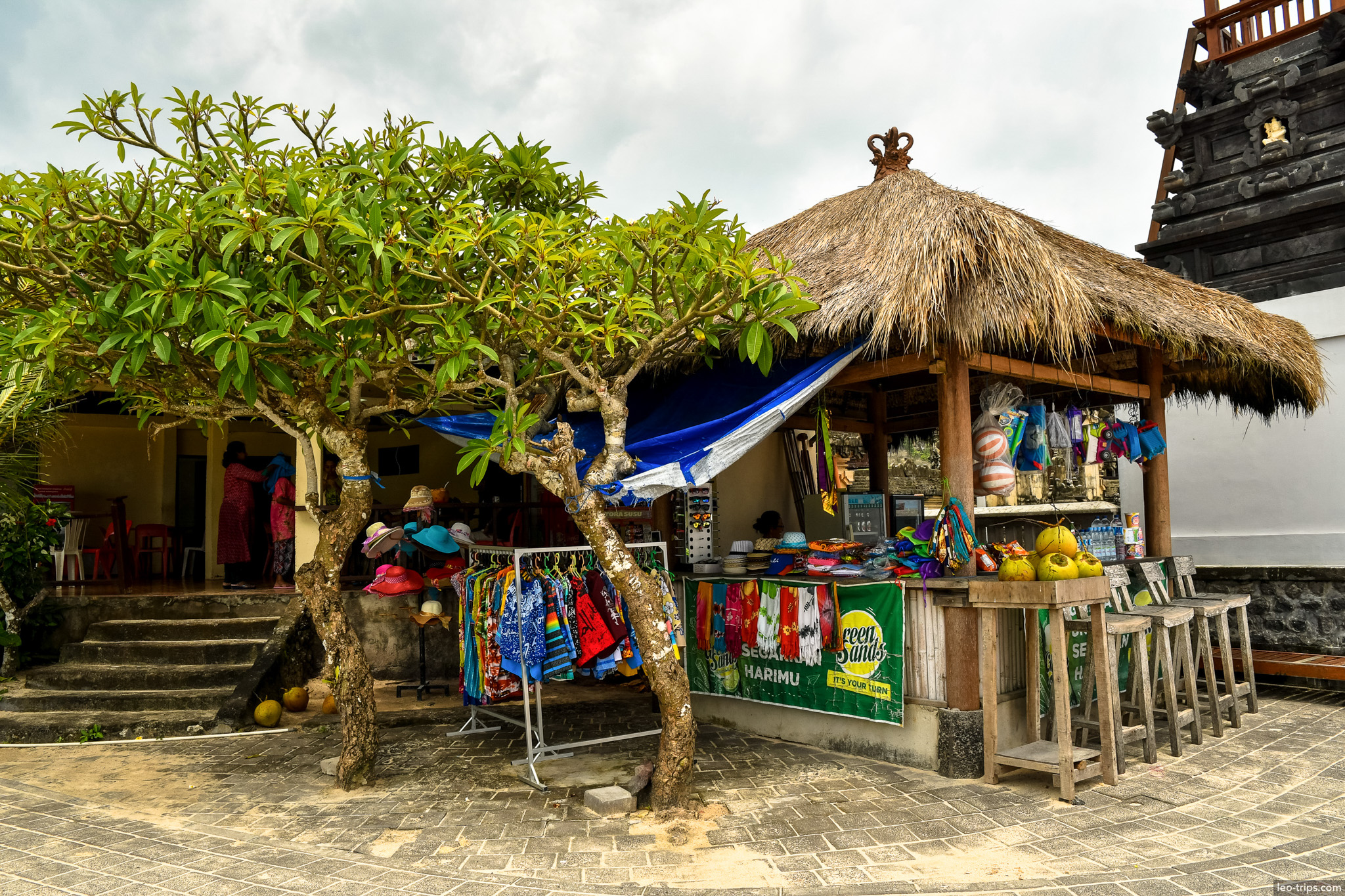 thatched roof souvenir shop near temple bali