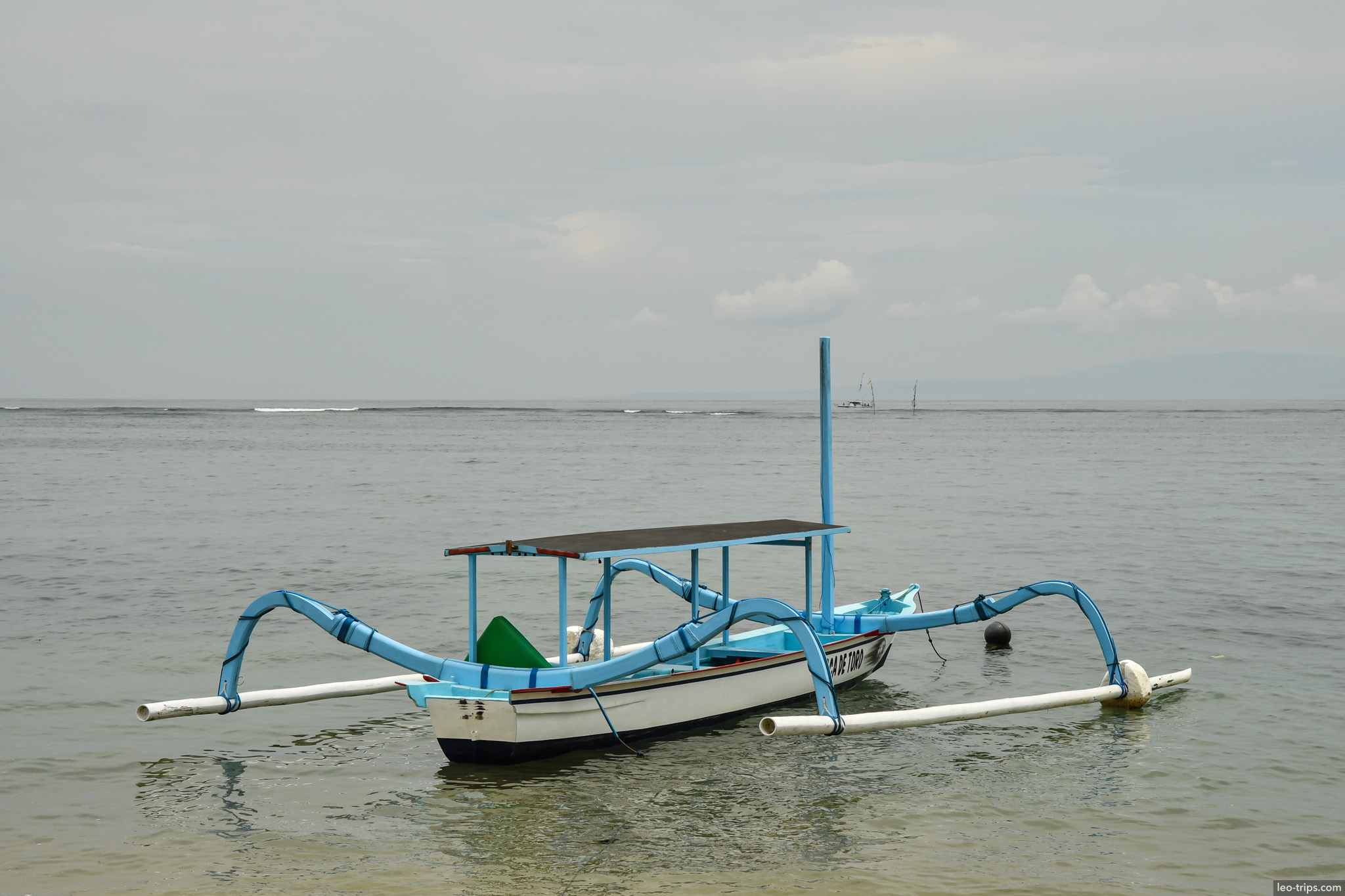 traditional jukung outrigger boat sanur bali