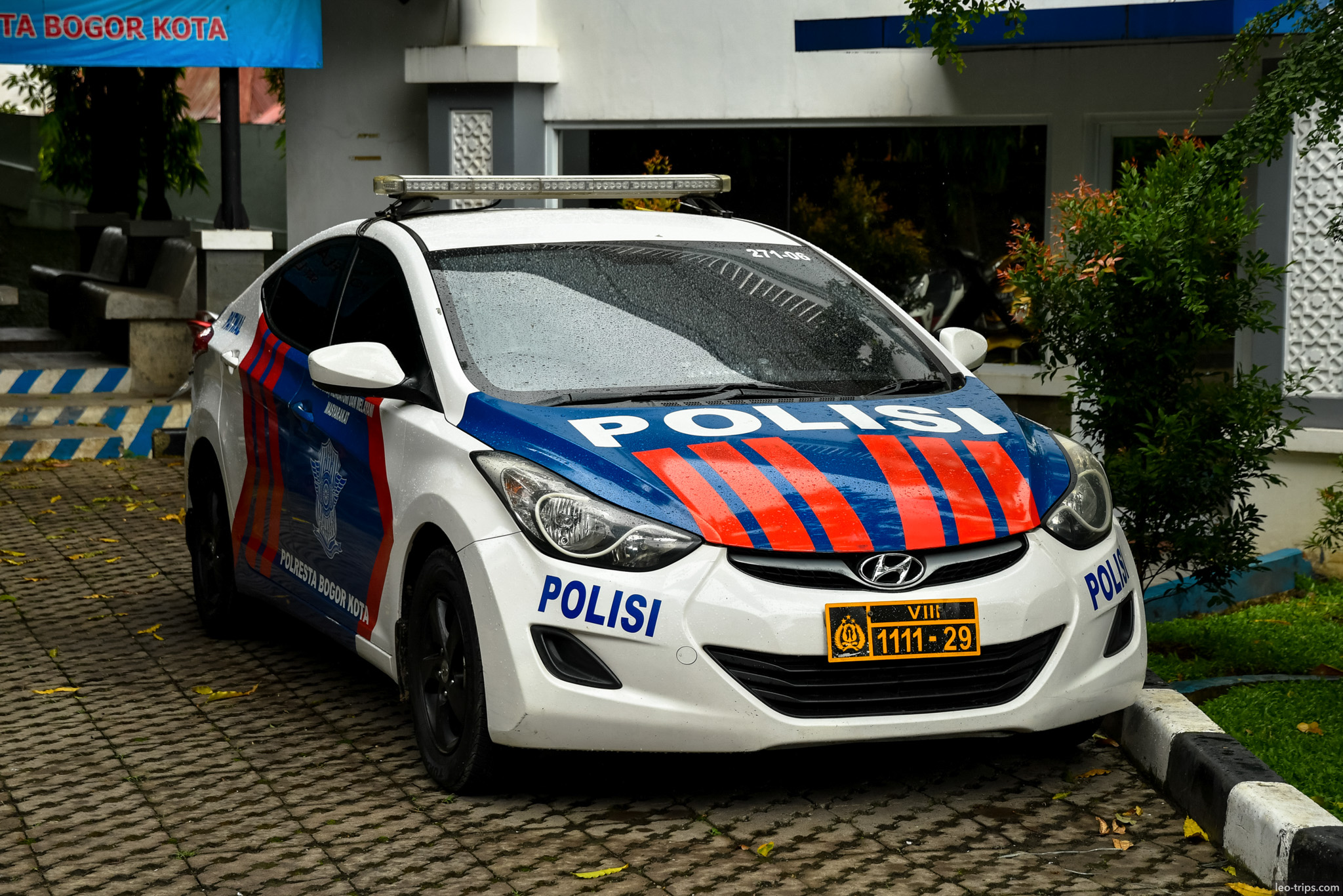 indonesian police patrol car bogor bogor