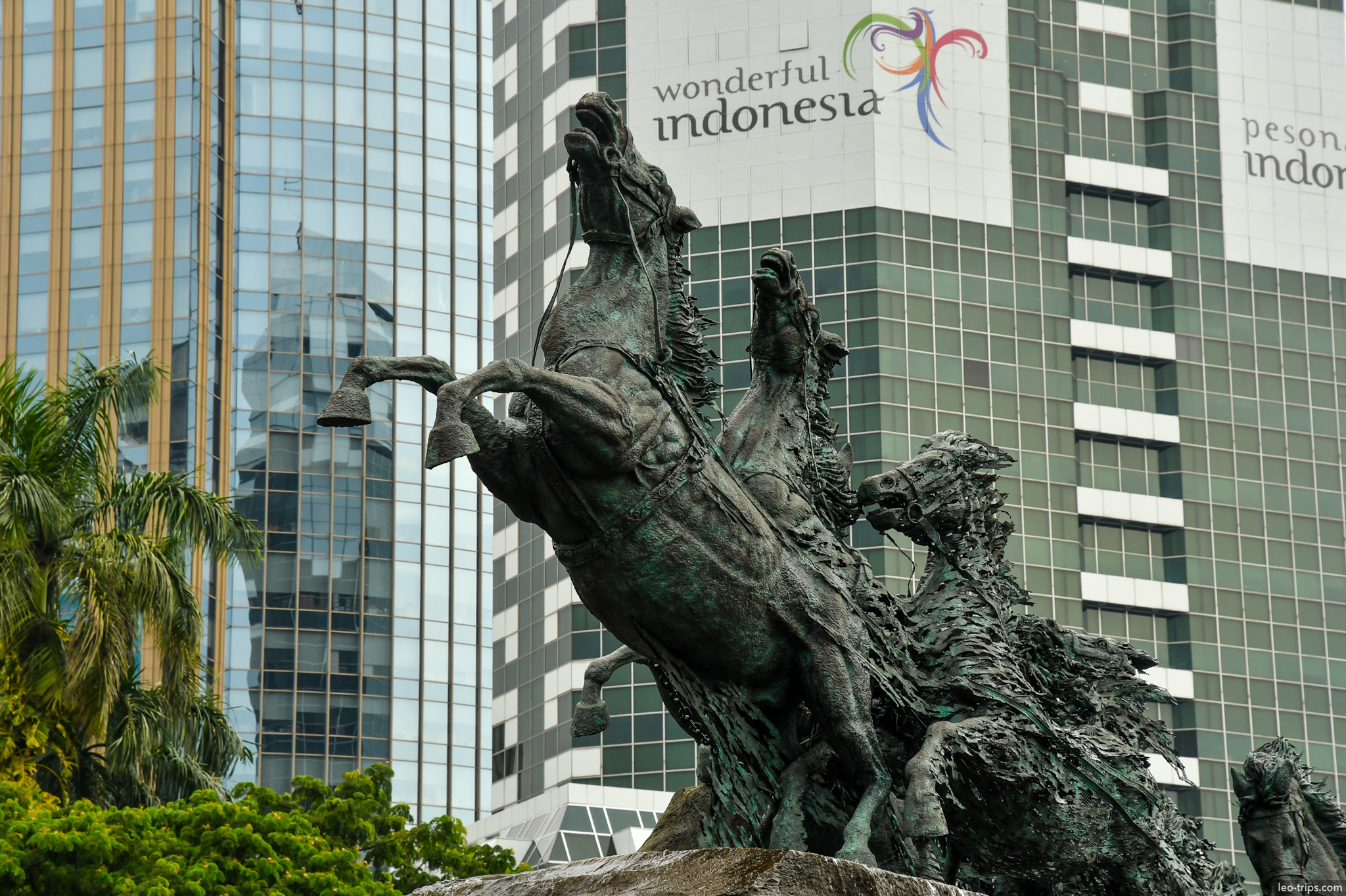 arjuna wijaya chariot statue jakarta jakarta
