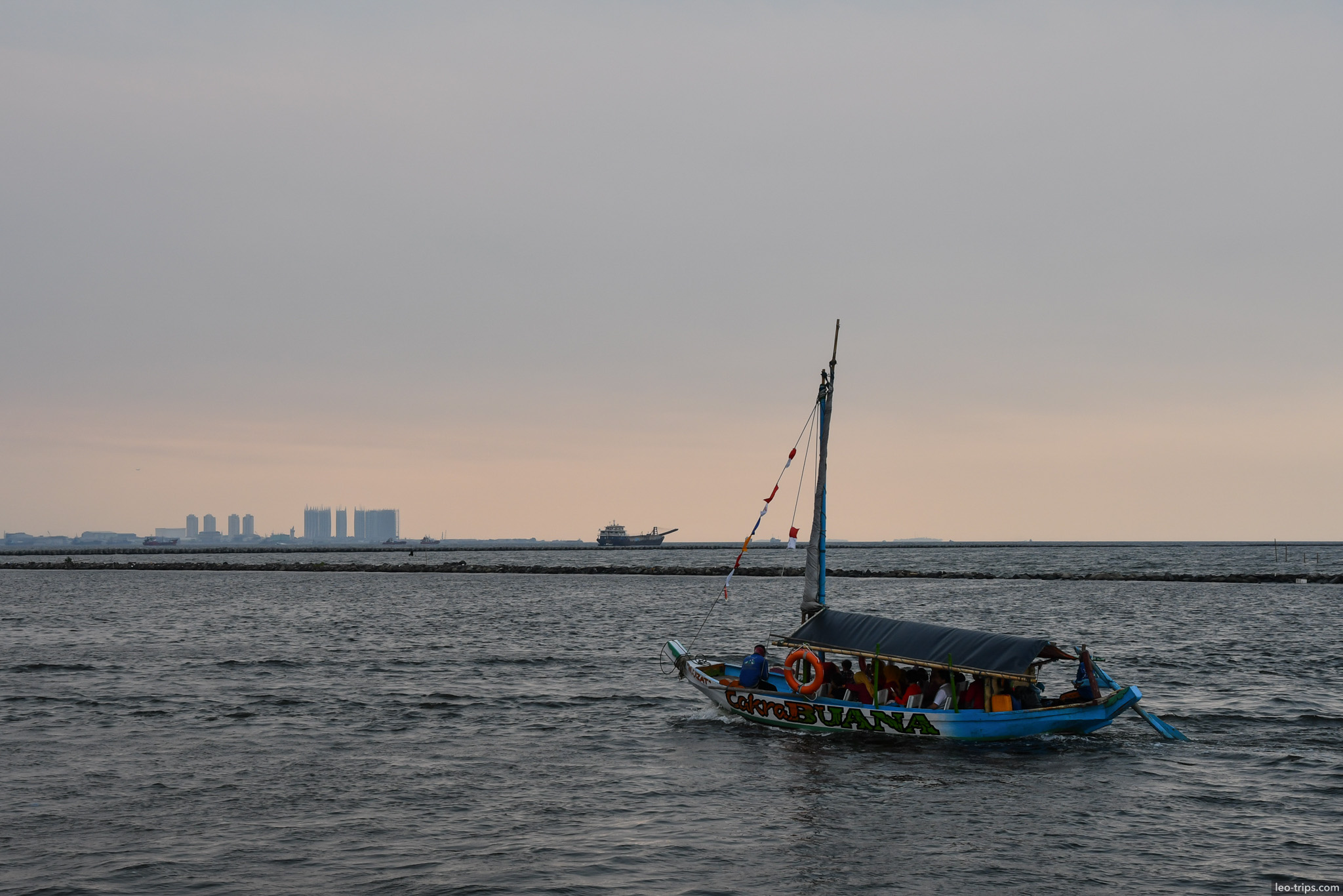 tourist boat passengers jakarta bay jakarta