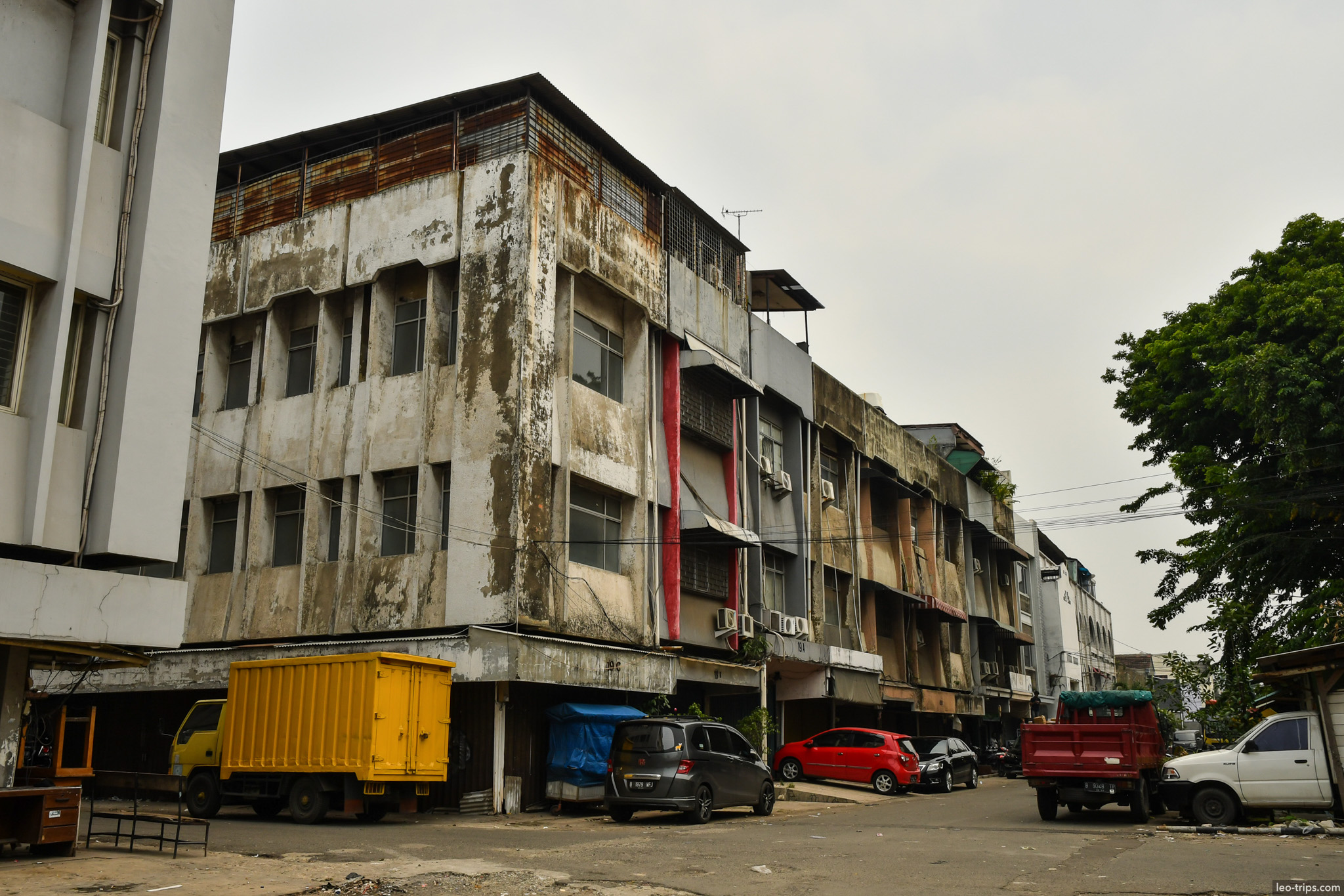 weathered old shophouses kota tua jakarta jakarta