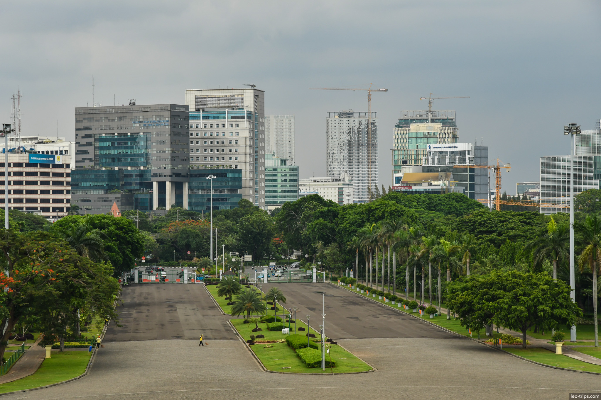 wide boulevard palm trees merdeka square jakarta jakarta