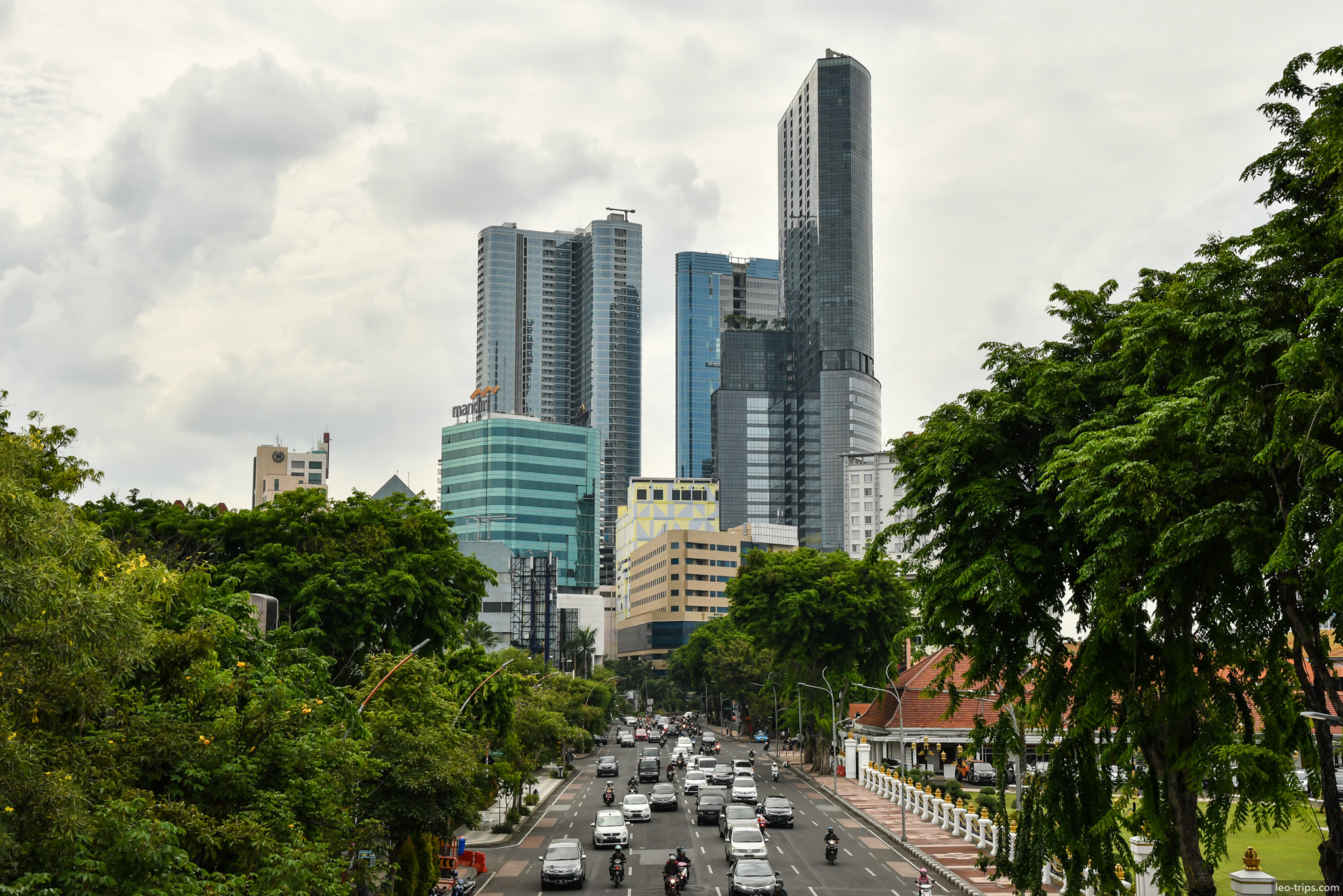 modern skyscrapers boulevard traffic surabaya surabaya