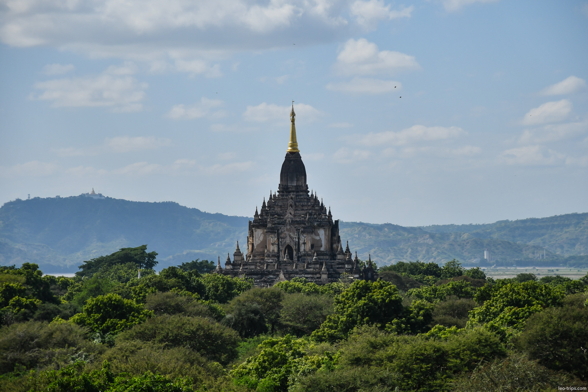 gawdawpalin temple distant view mountains bagan bagan
