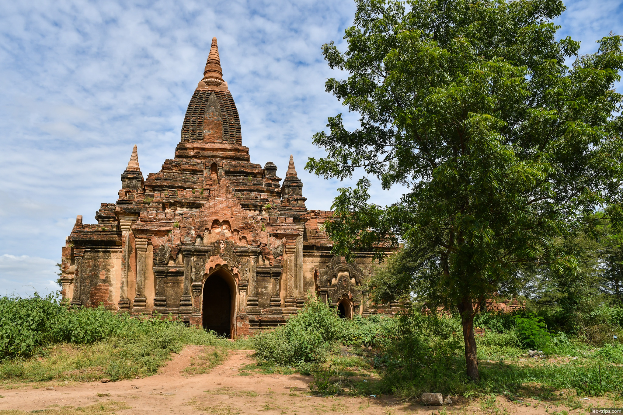 single brick temple with arched entrance bagan bagan