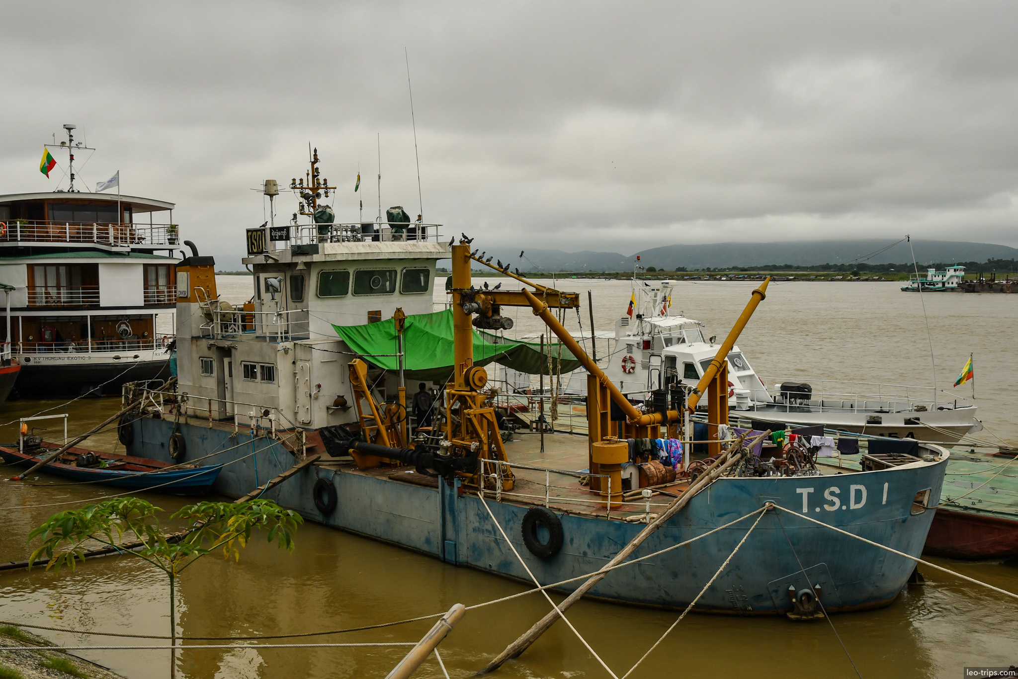 cargo ship tsd 1 docked irrawaddy river mandalay