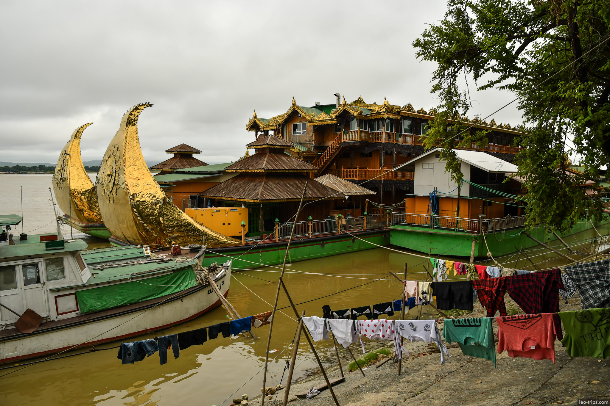 golden karaweik floating restaurant irrawaddy river mandalay