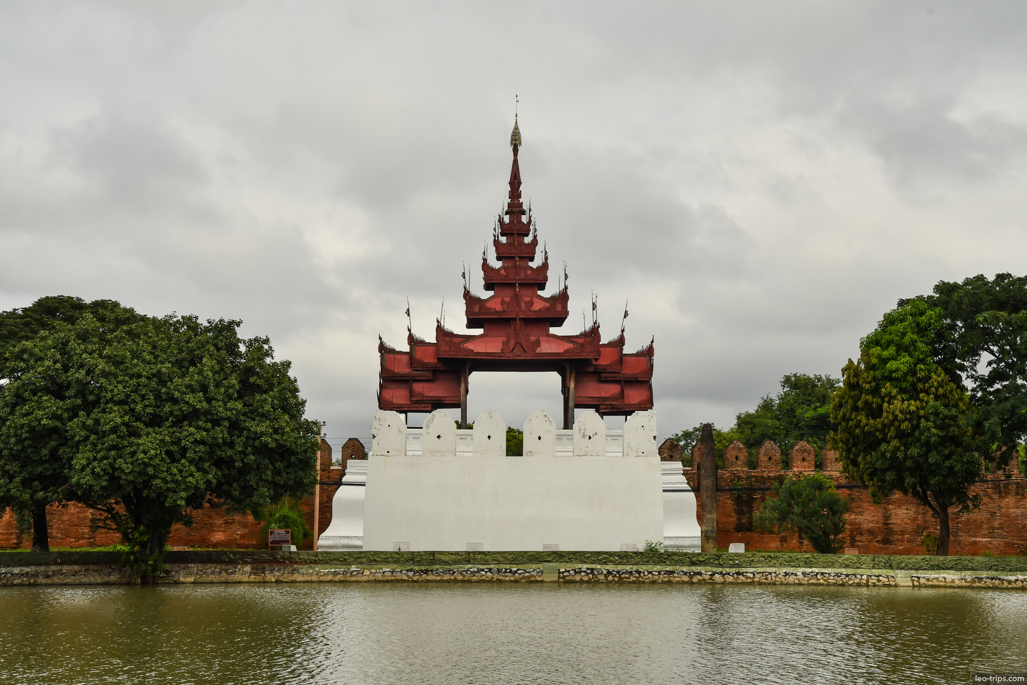 mandalay palace gate red roof moat mandalay