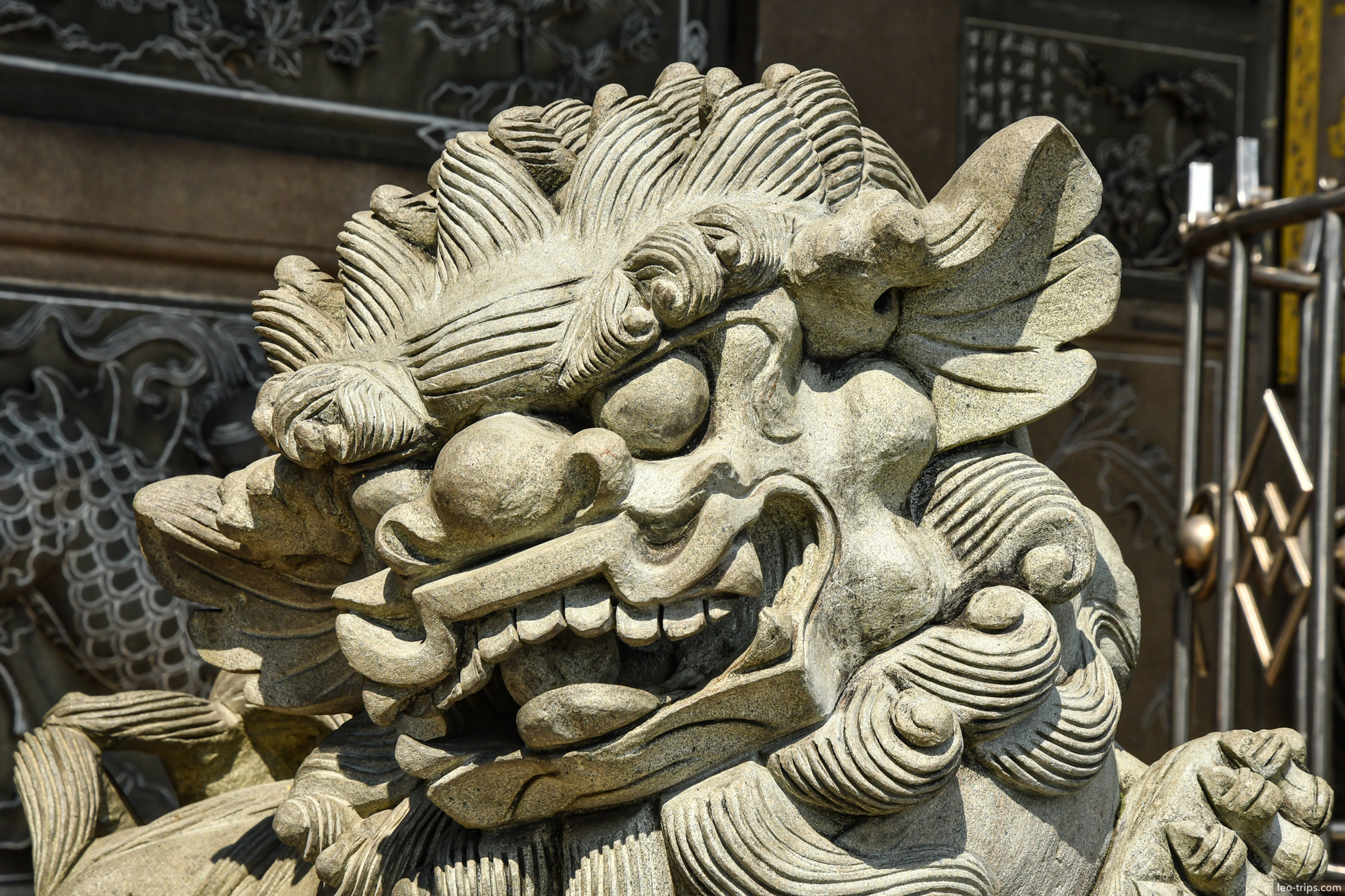 yangon chinese temple stone lion foo dog guardian yangon