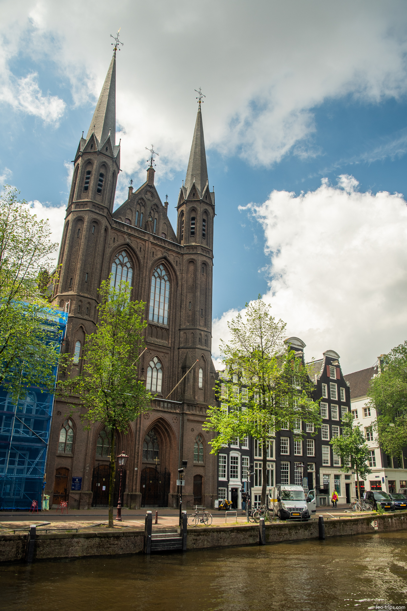 de krijtberg church singel canal amsterdam amsterdam