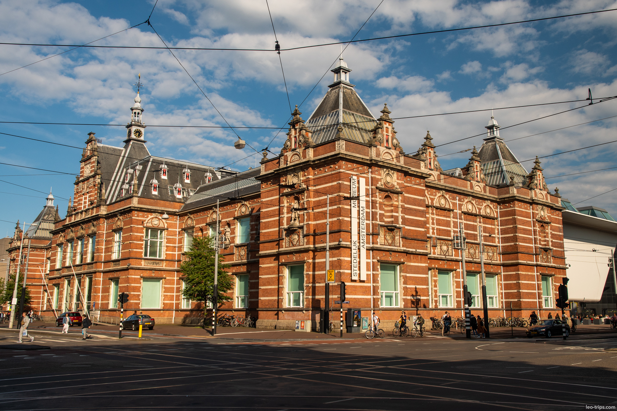 stedelijk museum amsterdam exterior amsterdam