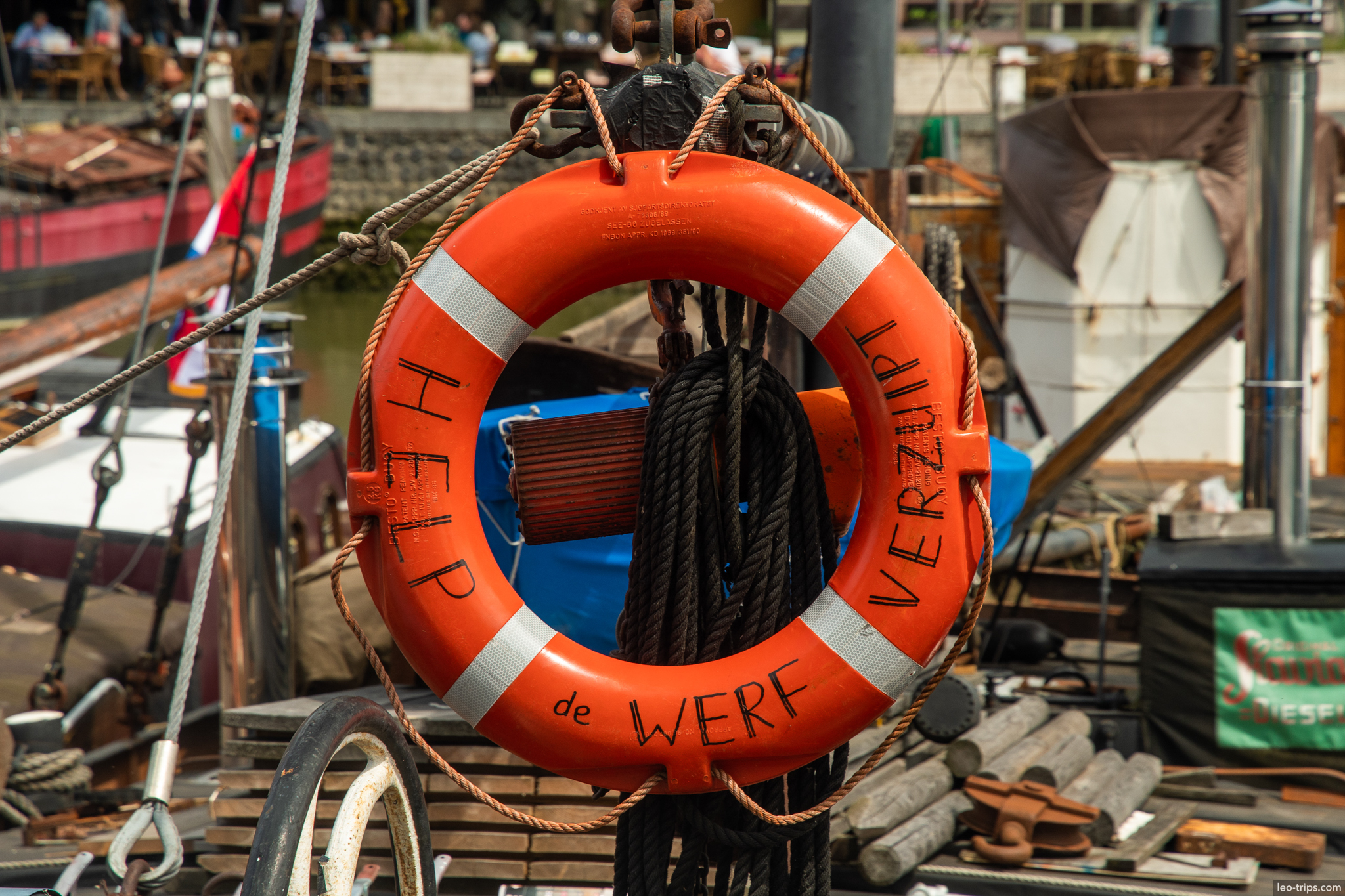 lifebuoy help de werf verzuil harbor rotterdam