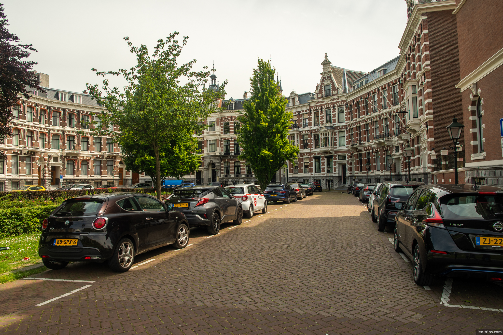 rotterdam victorian brick buildings courtyard rotterdam