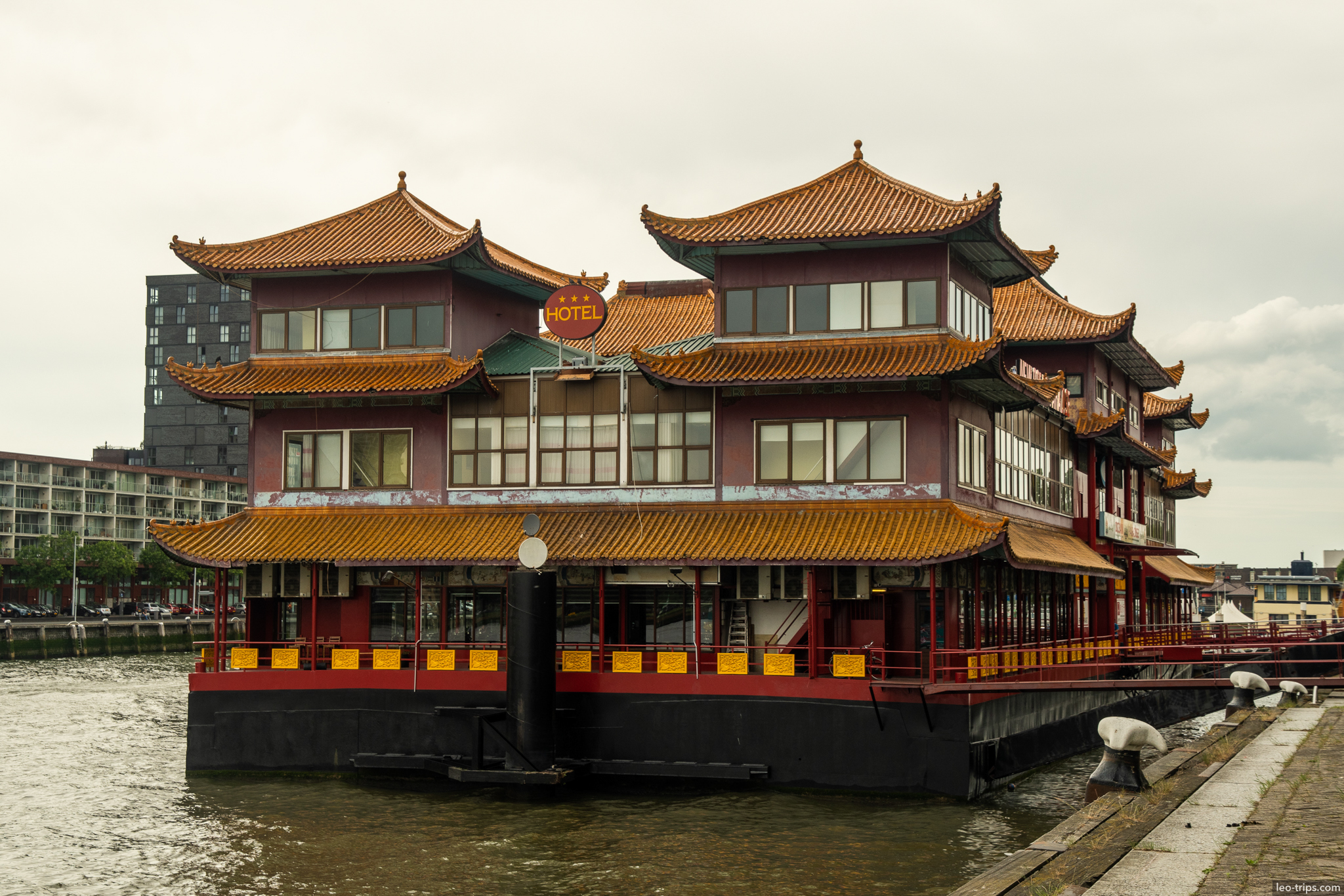 sea palace floating chinese hotel rotterdam