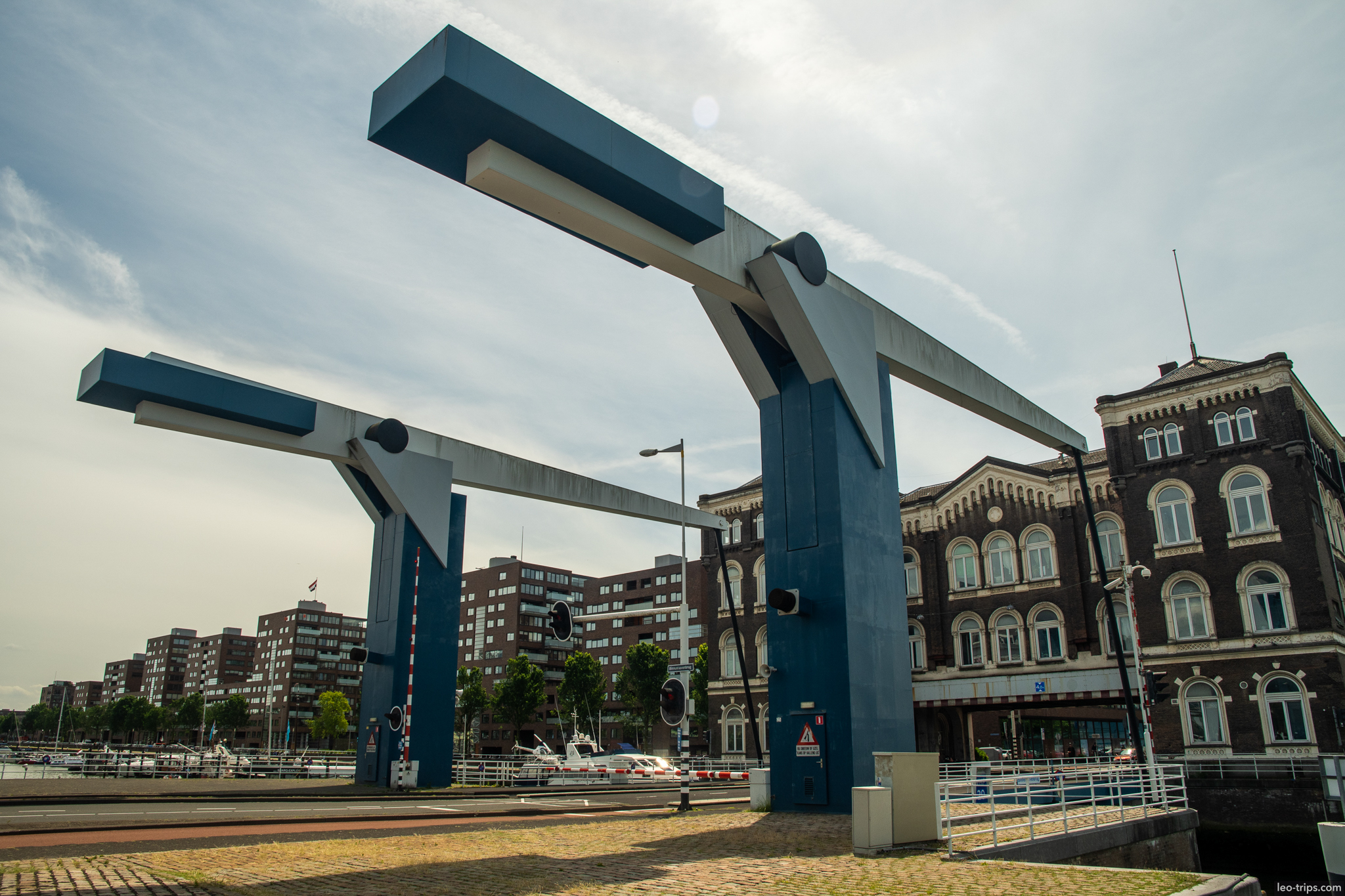 veerhaven blue drawbridge historic building rotterdam