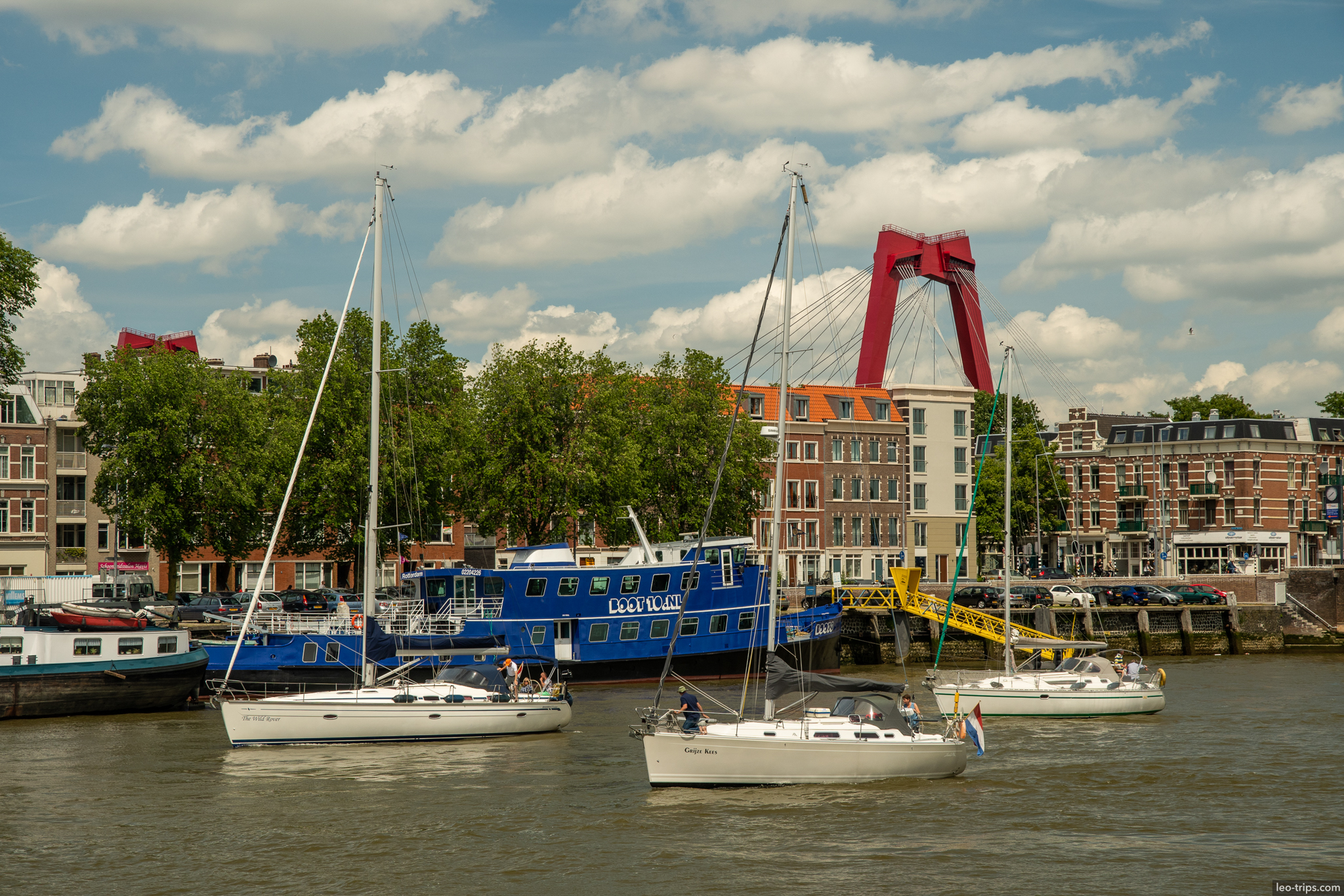 veerhaven sailboats willemsbrug red bridge rotterdam