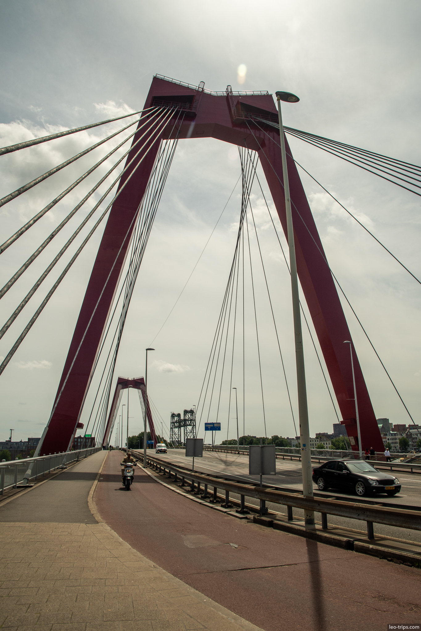 willemsbrug red bridge road view rotterdam
