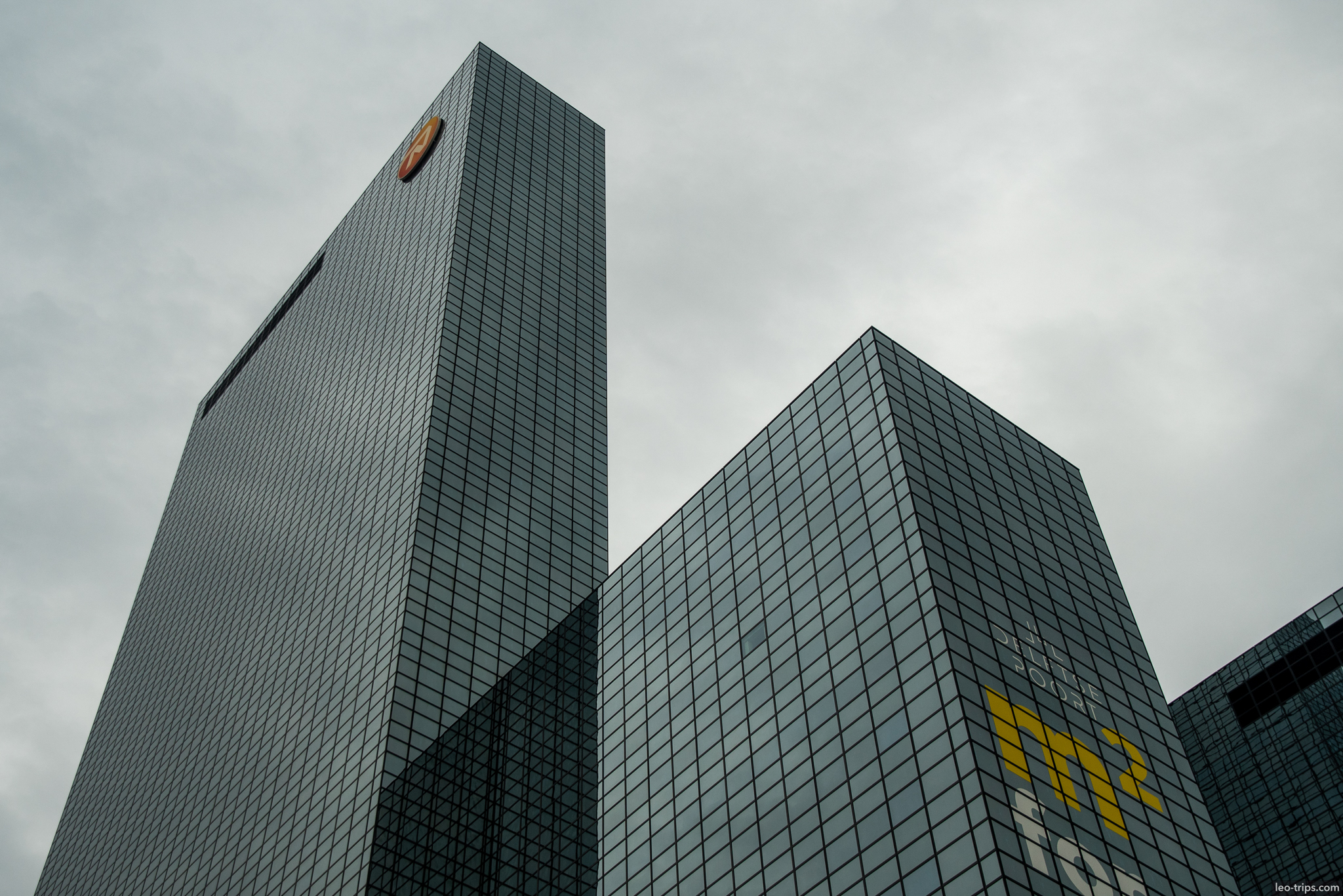 wtc rotterdam skyscrapers upward view rotterdam