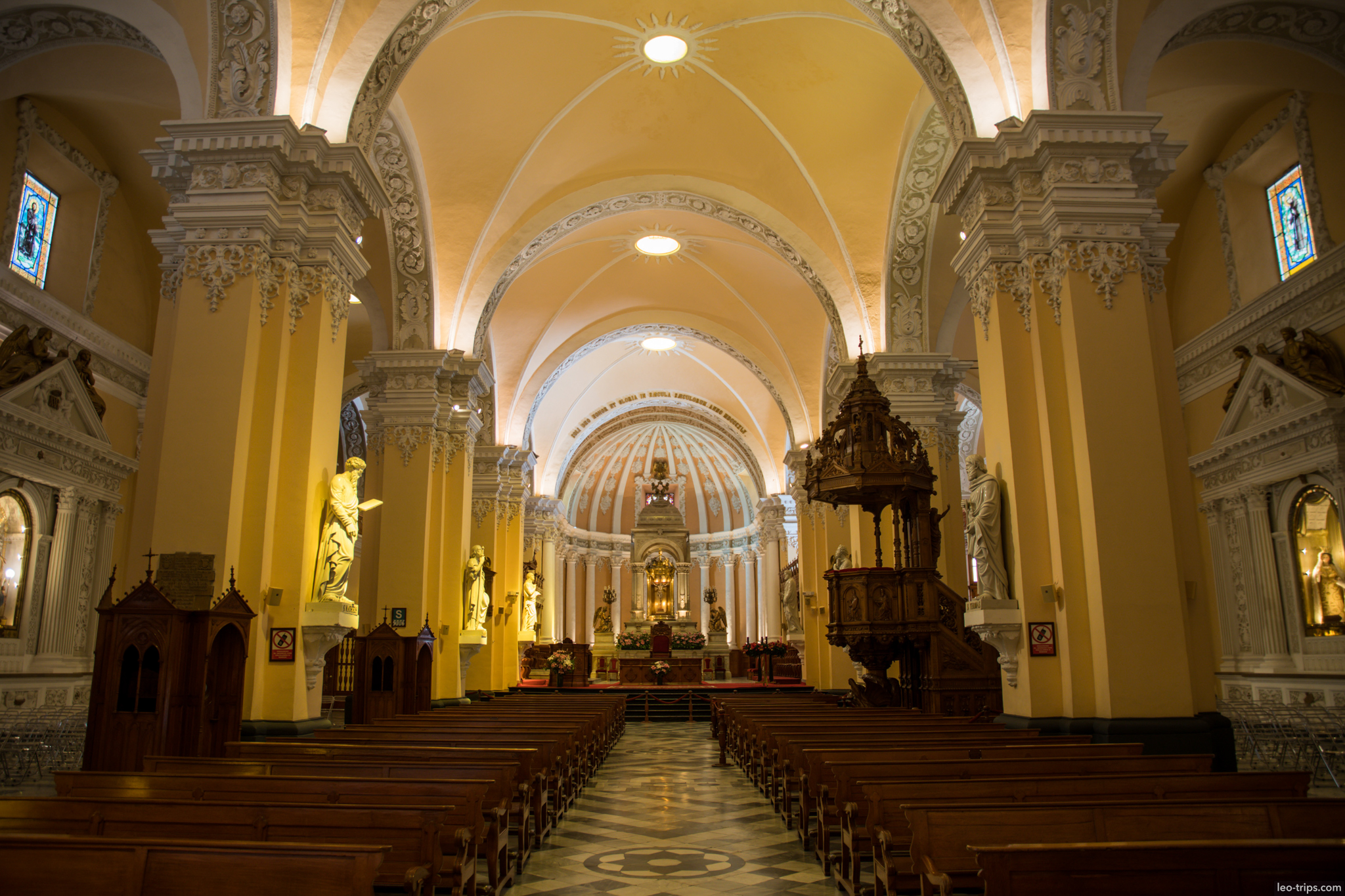 basilica cathedral arequipa interior nave arequipa