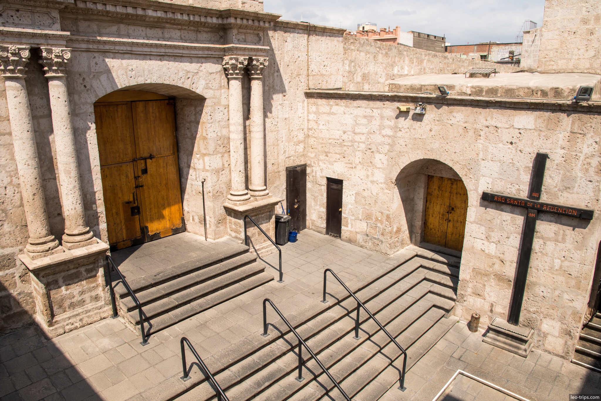 cathedral courtyard cross anno santo arequipa arequipa