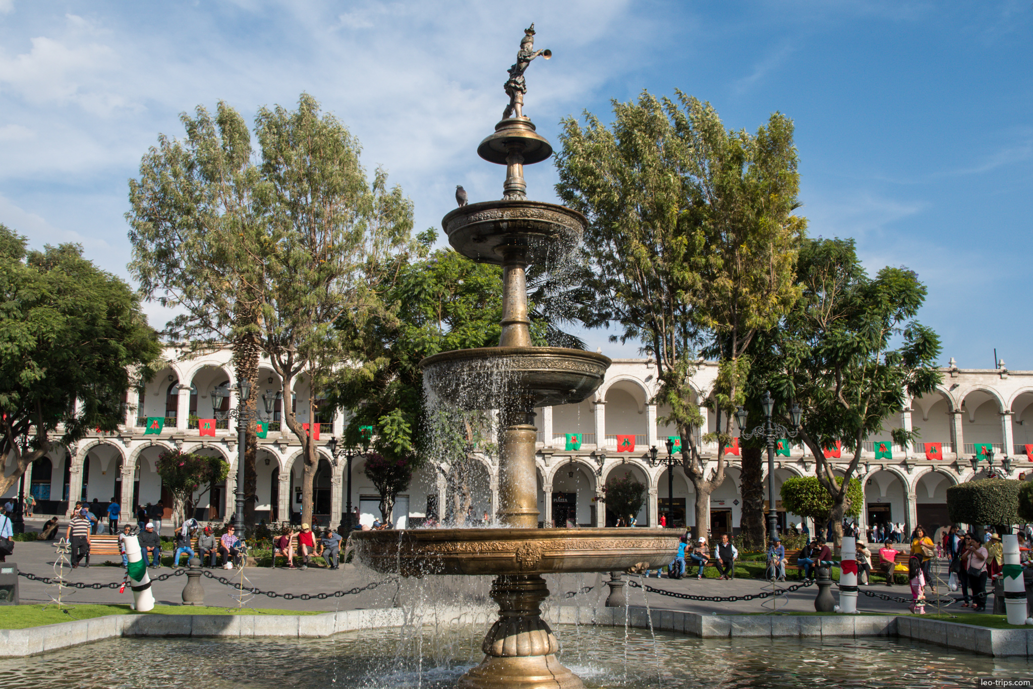 plaza de armas fountain arequipa arcades arequipa