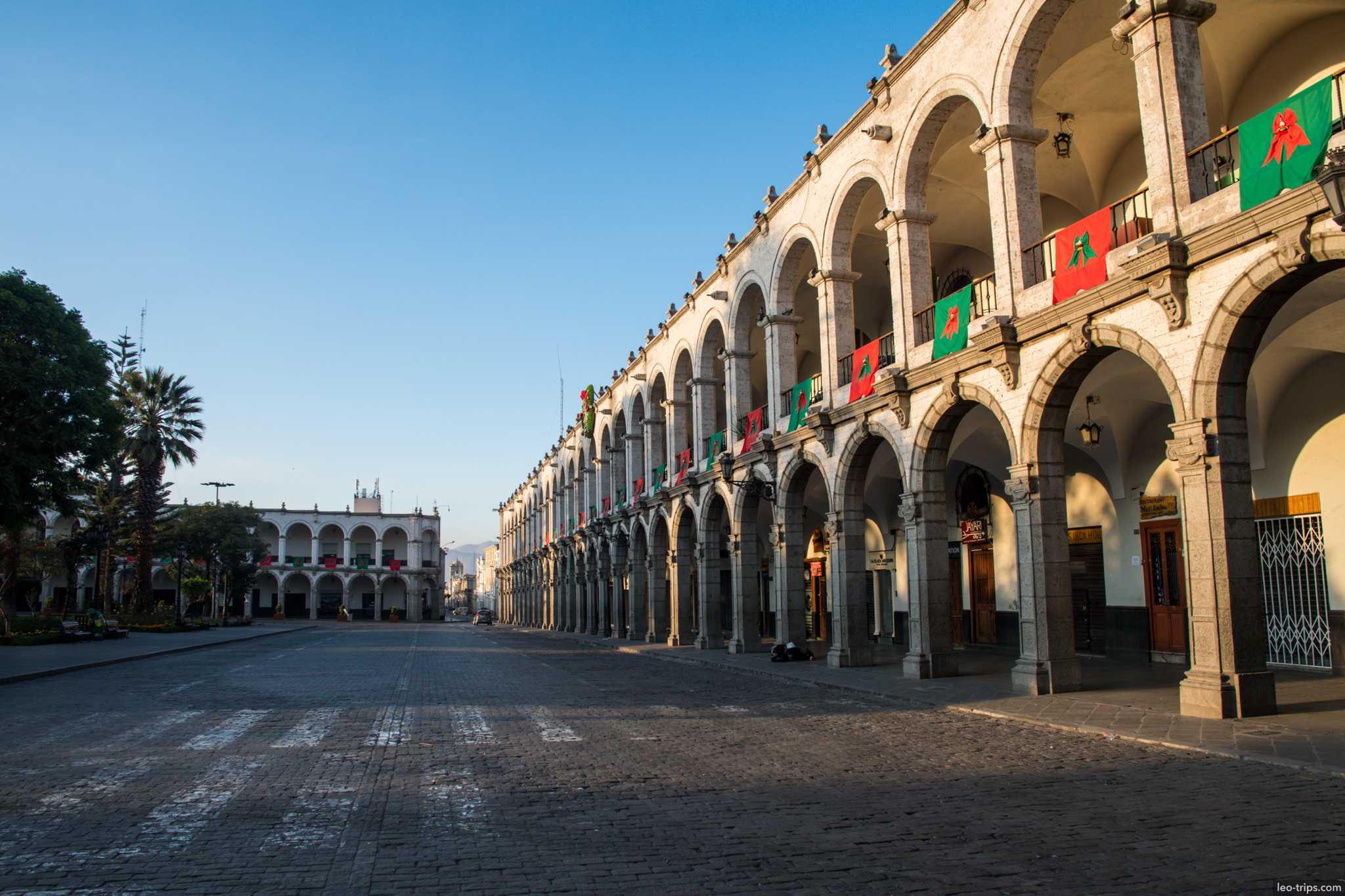 portal de flores empty morning arcades arequipa arequipa