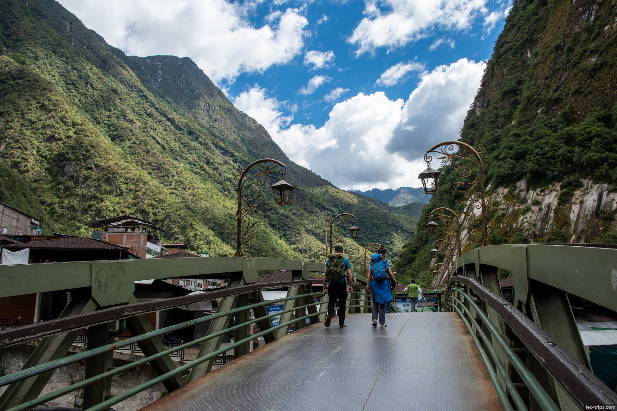 aguas calientes bridge backpackers mountains around aguas calientes