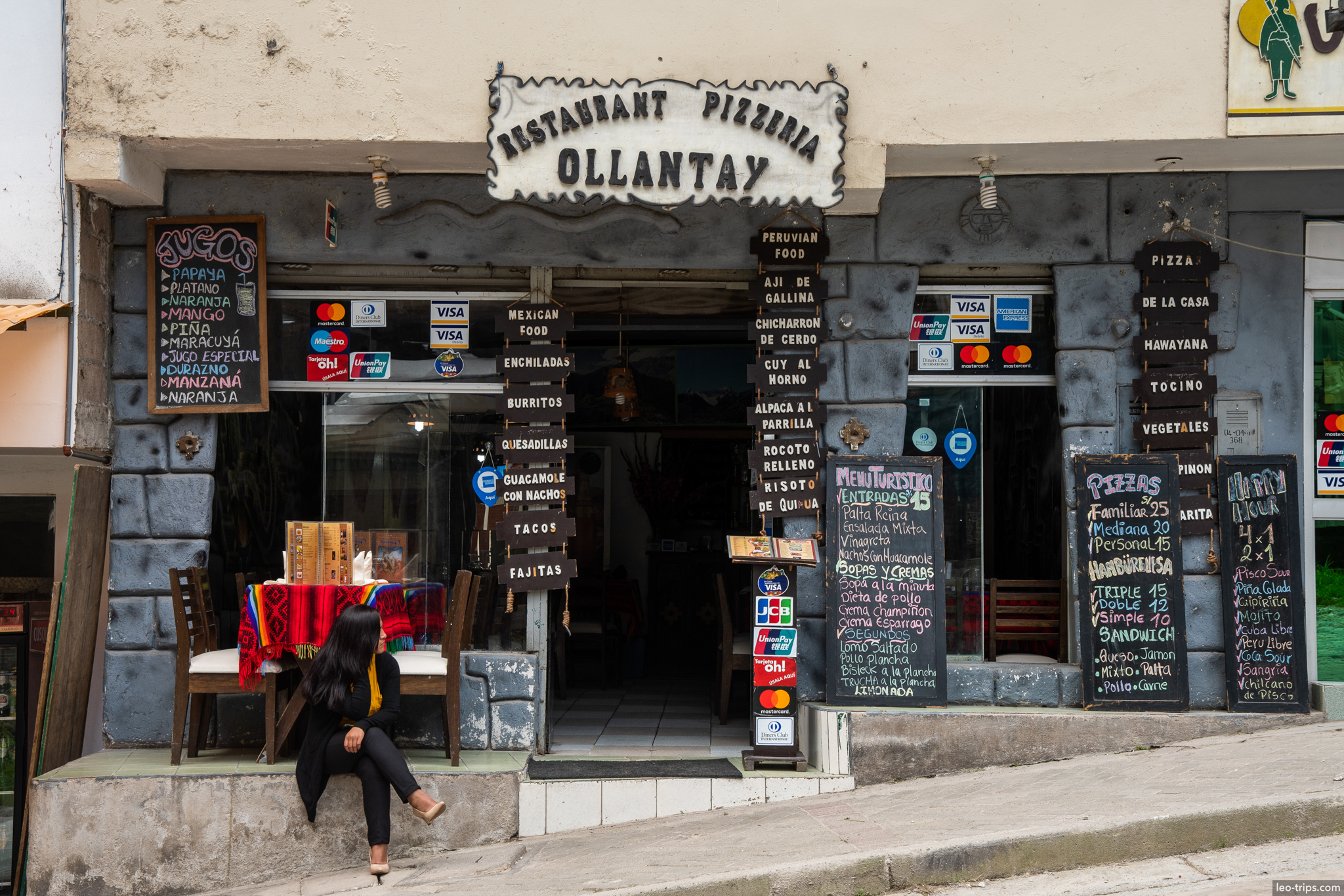 aguas calientes restaurant pizzeria ollantay around aguas calientes