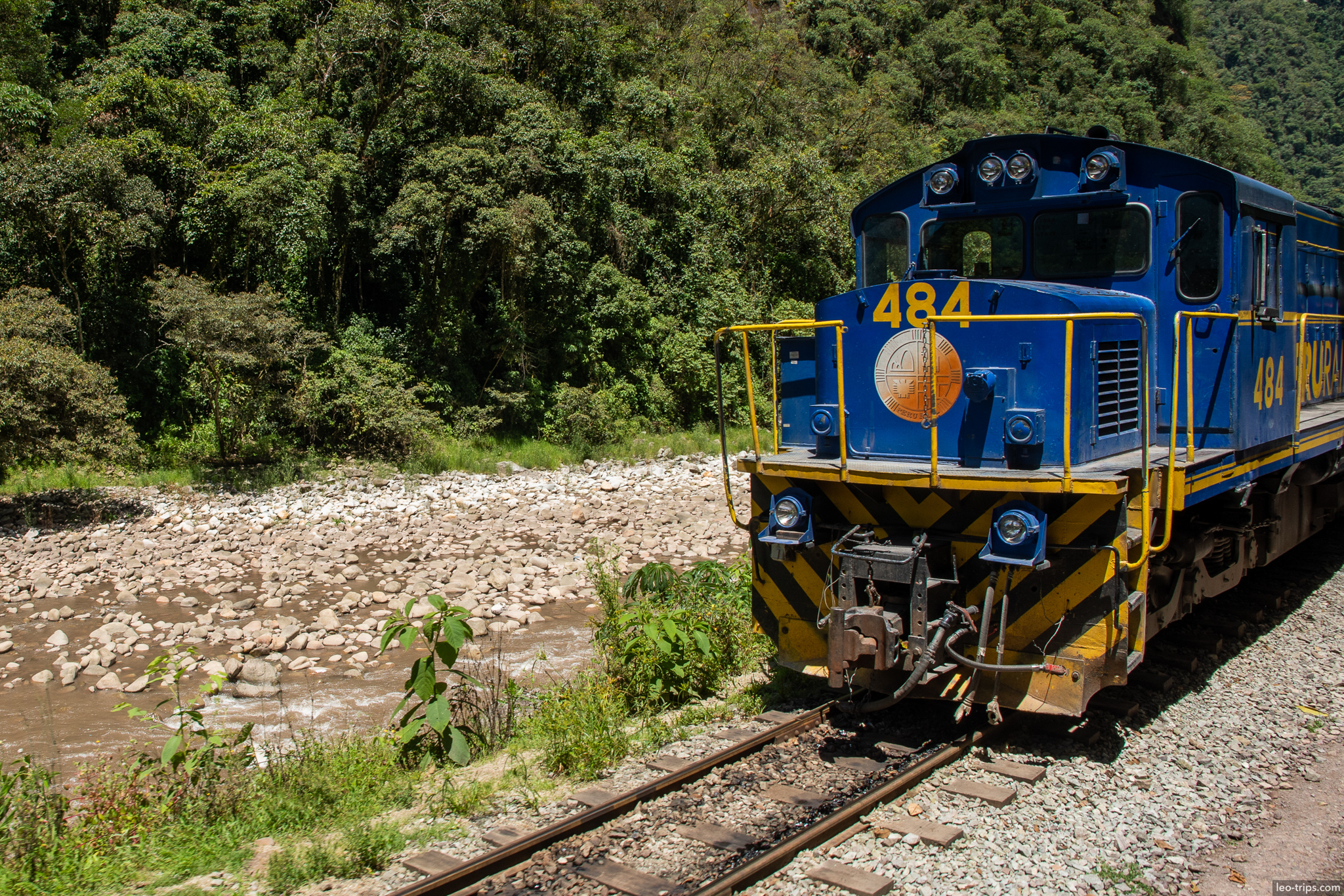 peru rail locomotive 484 urubamba around aguas calientes