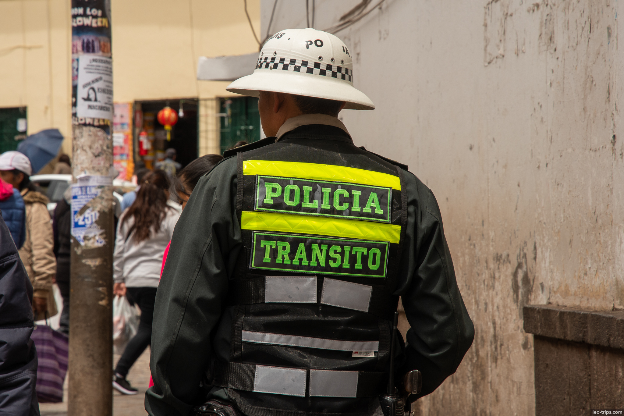 policia transito officer back uniform cusco