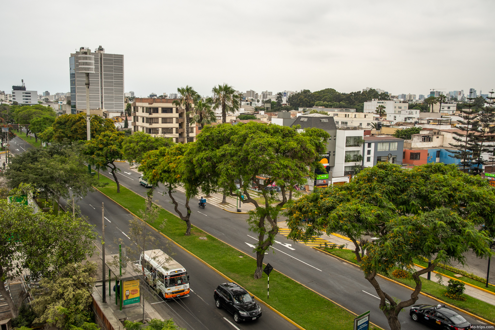 miraflores boulevard aerial view green median lima