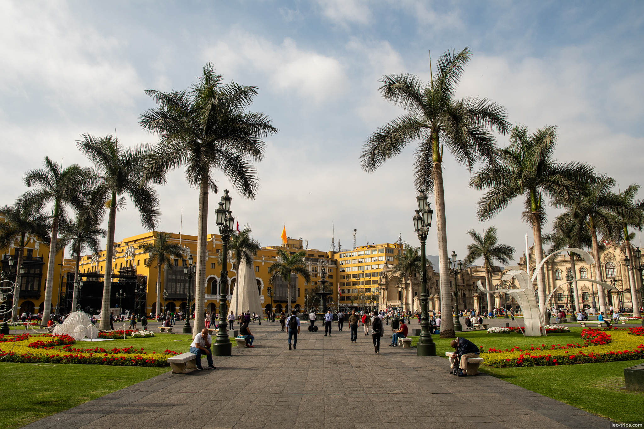 plaza mayor lima palm trees panorama lima