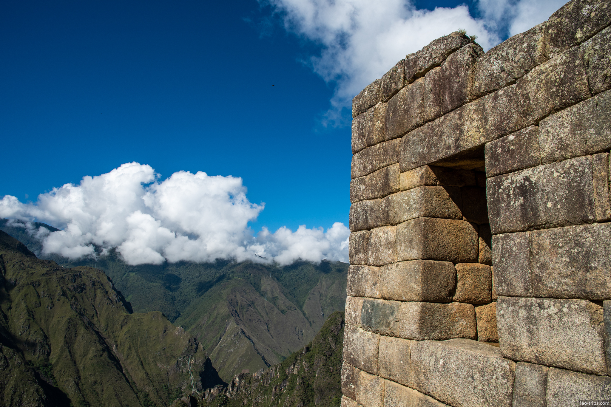 ashlar polygonal masonry wall corner niche machu picchu