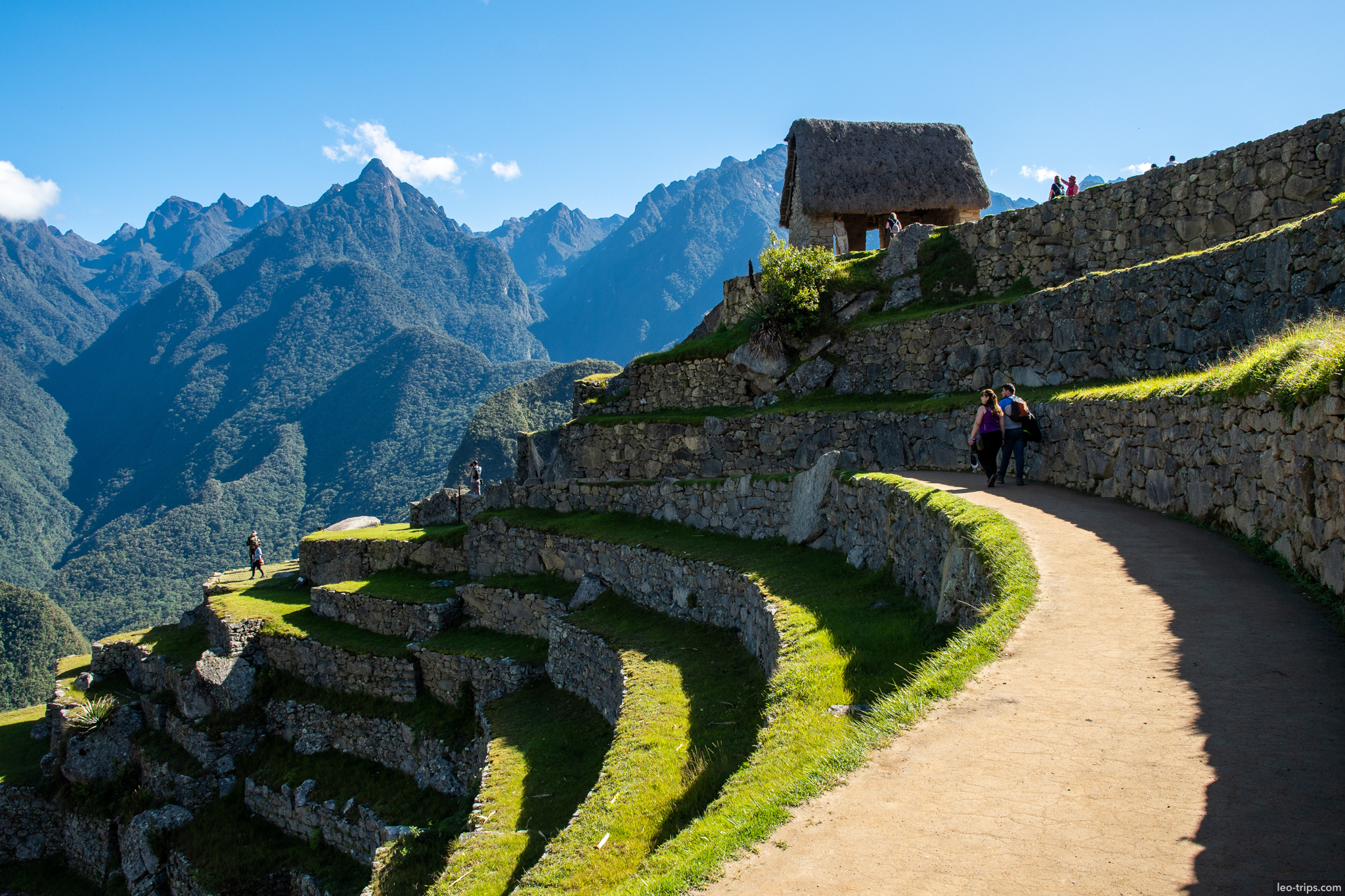 guardhouse entrada path andes panorama machu picchu