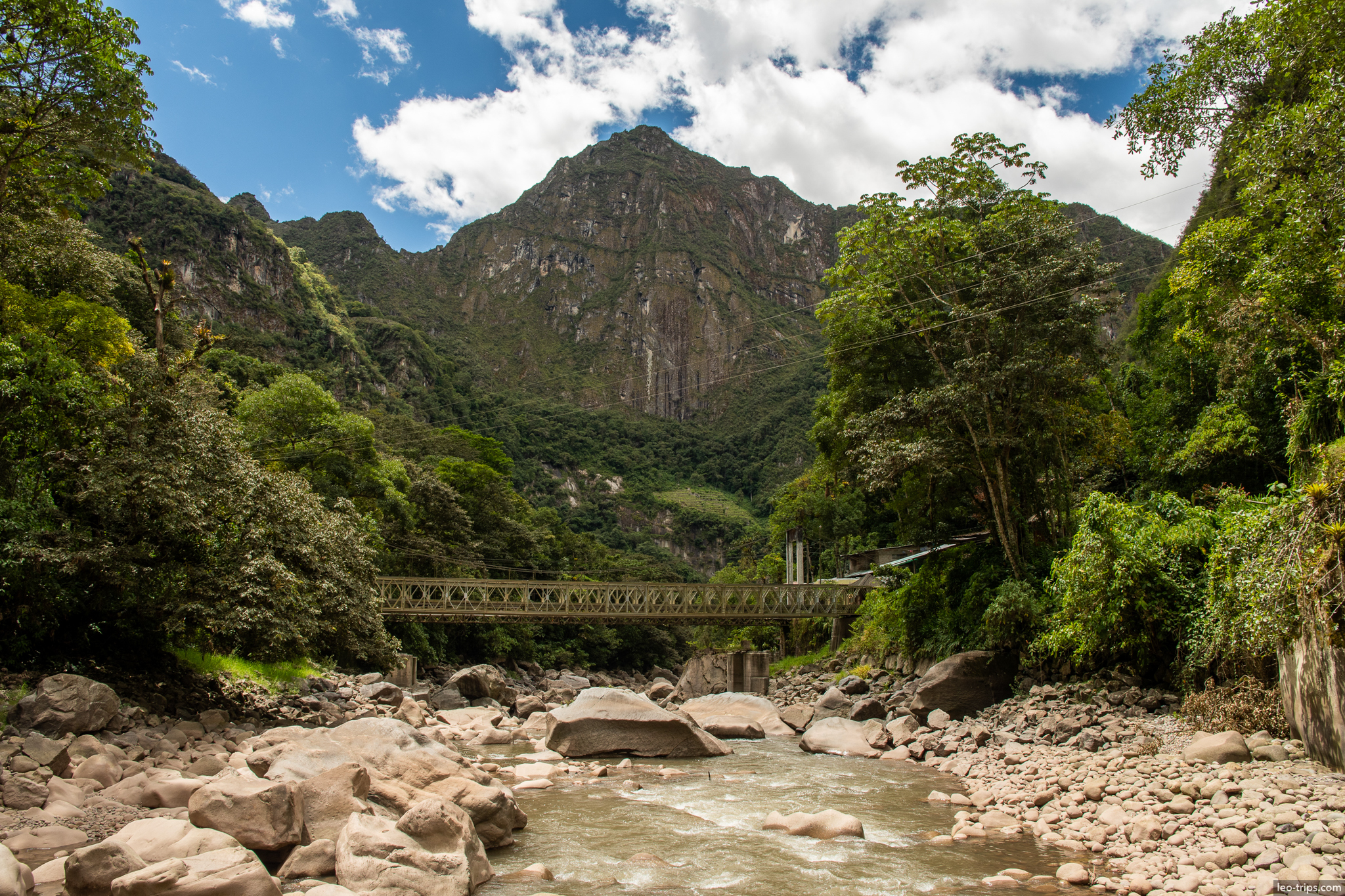urubamba river bridge aguas calientes machu picchu